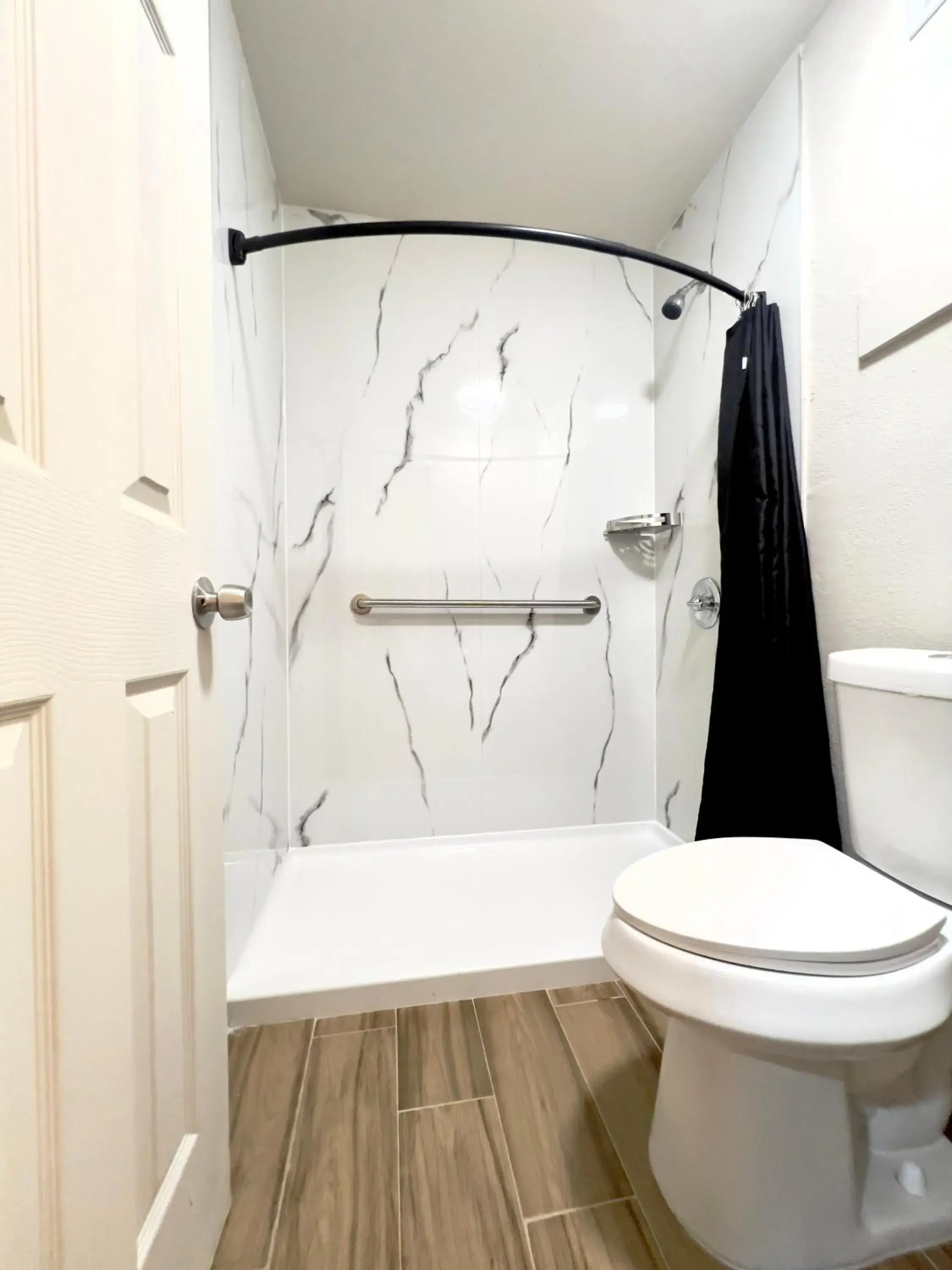 Deluxe Double Room in ECONOMY INN AND SUITES Deluxe Double Room in ECONOMY INN AND SUITES