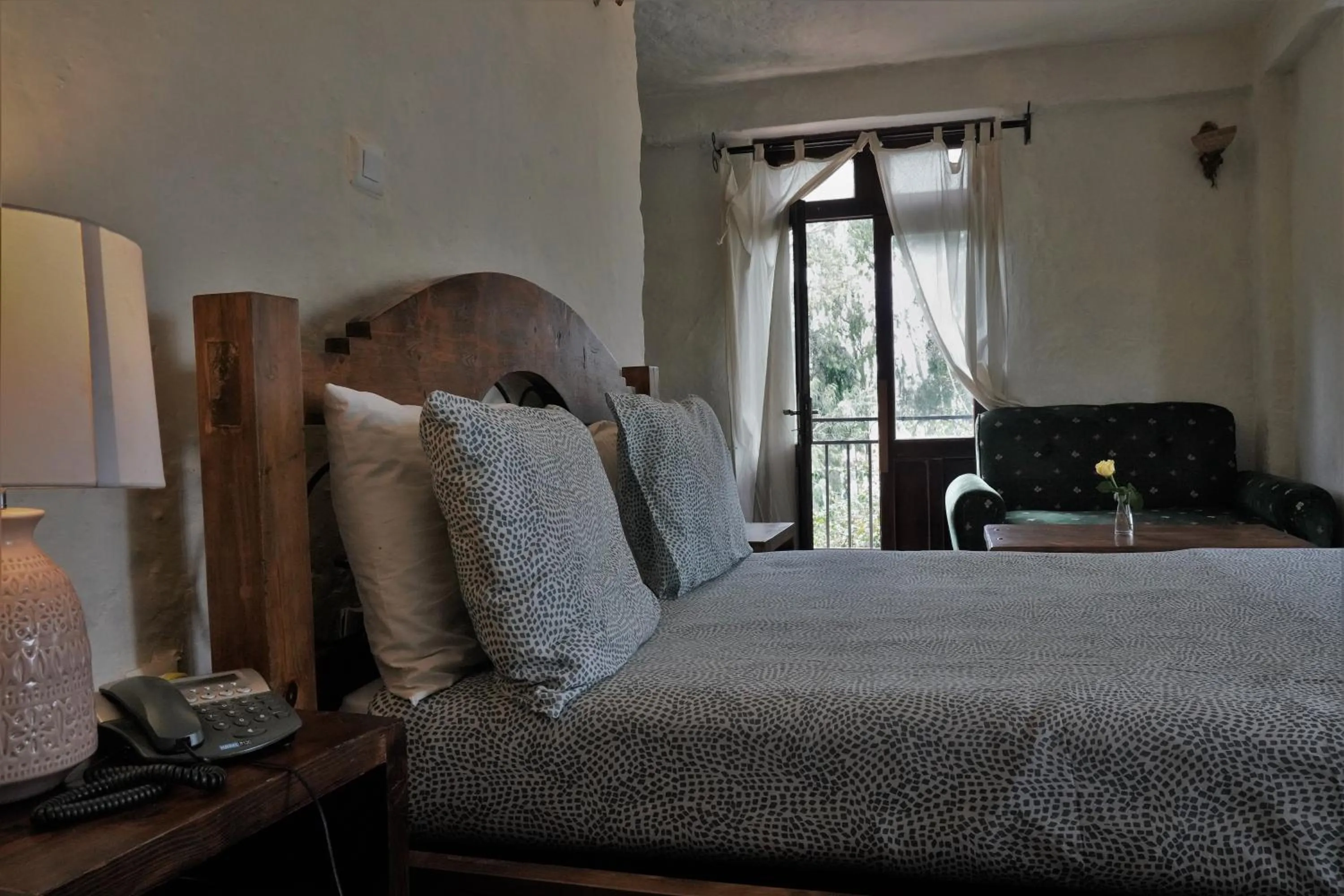 Photo of the whole room, Bed in Tryst Boutique Hotel