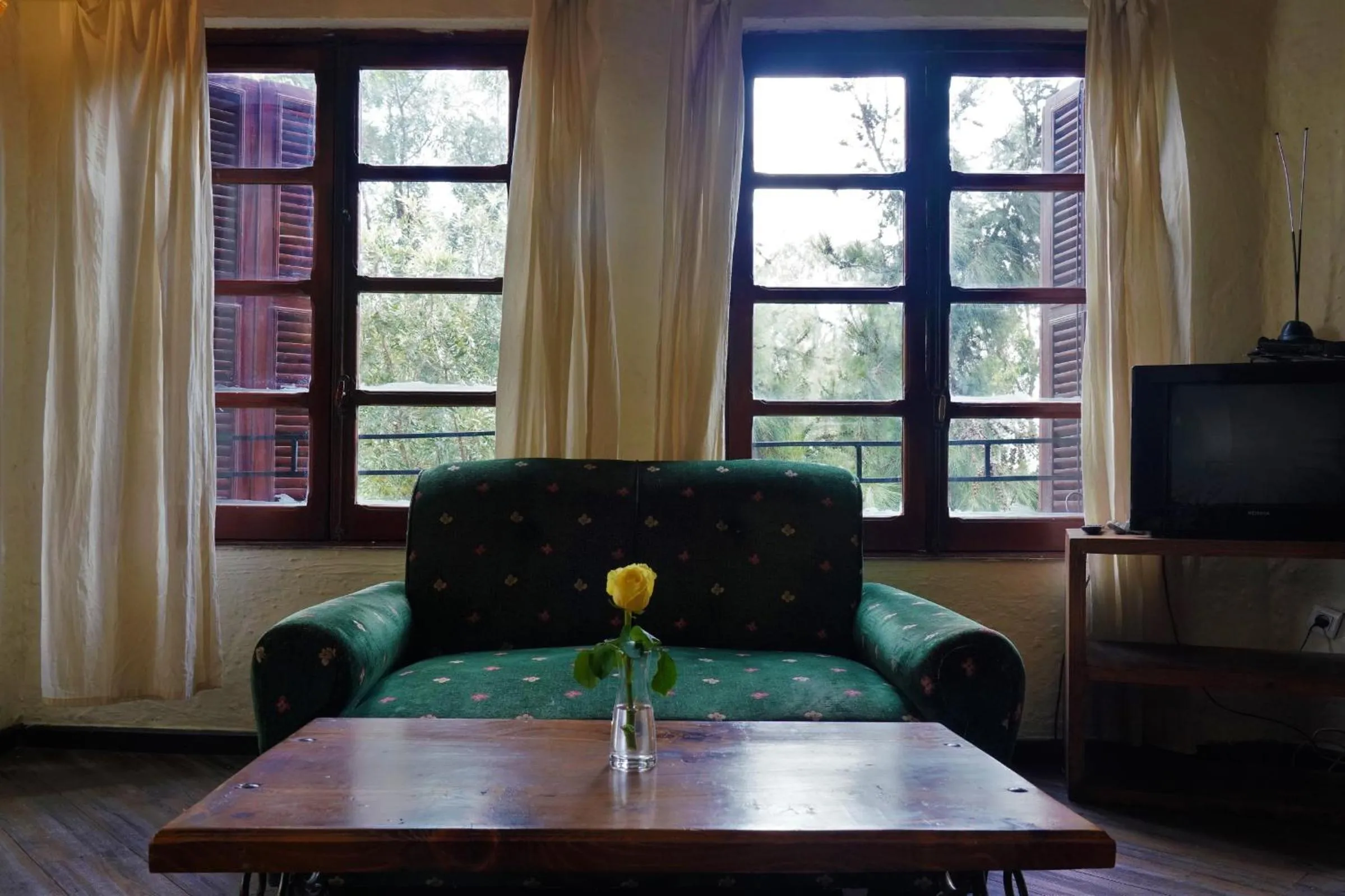 TV and multimedia in Tryst Boutique Hotel