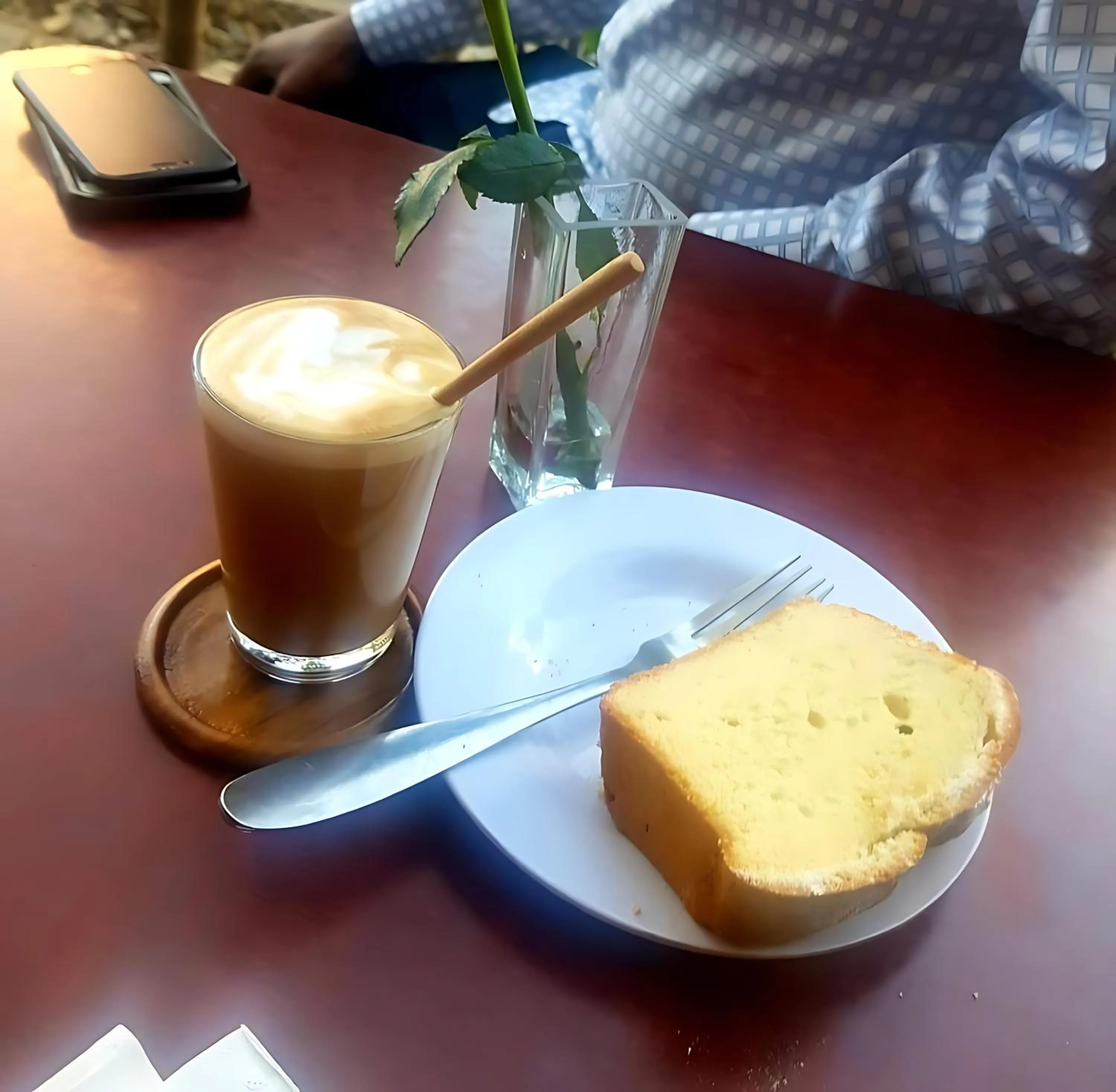 Food and drinks in Tryst Boutique Hotel