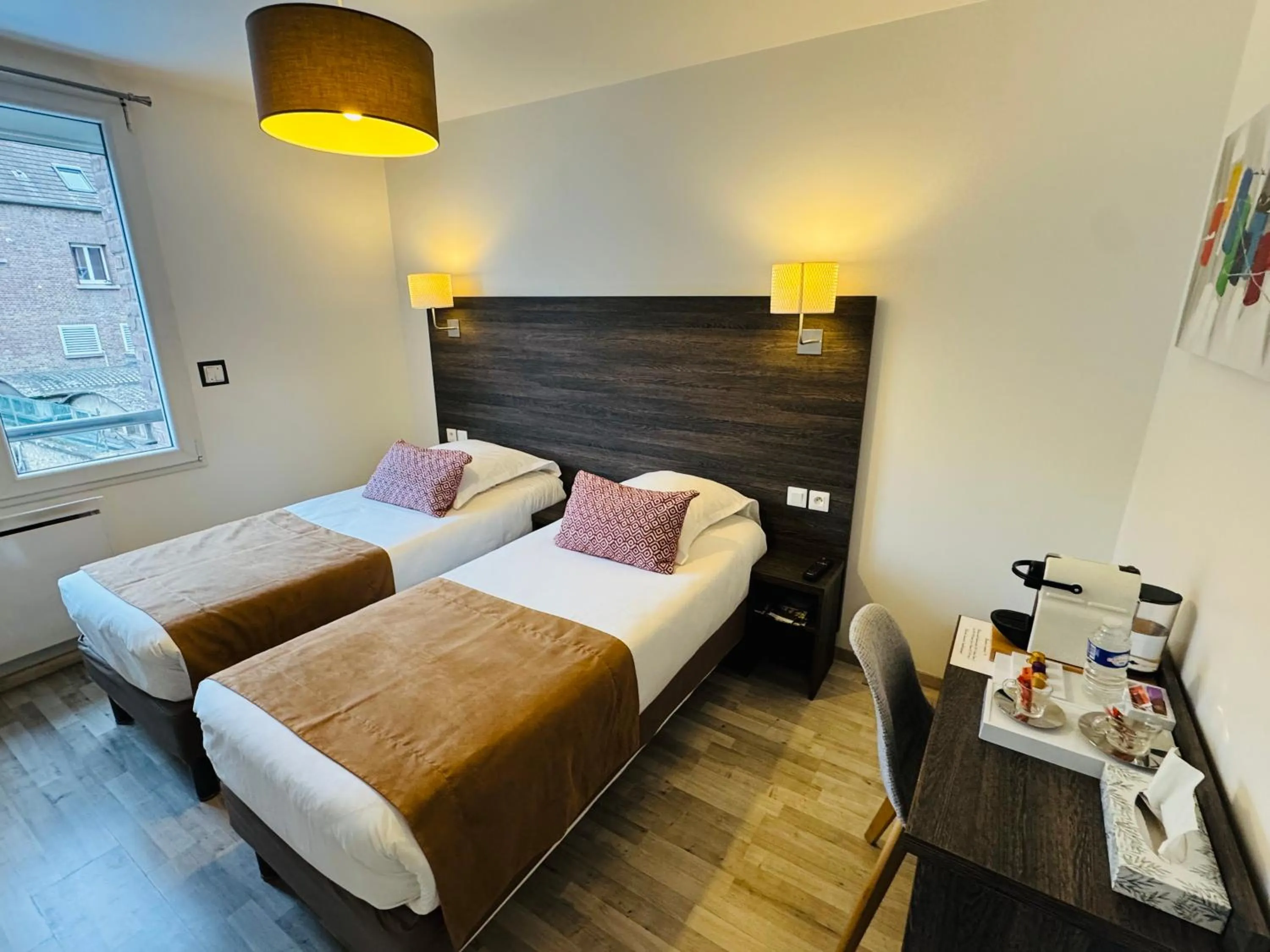 Photo of the whole room, Bed in Hotel de la Cathedrale