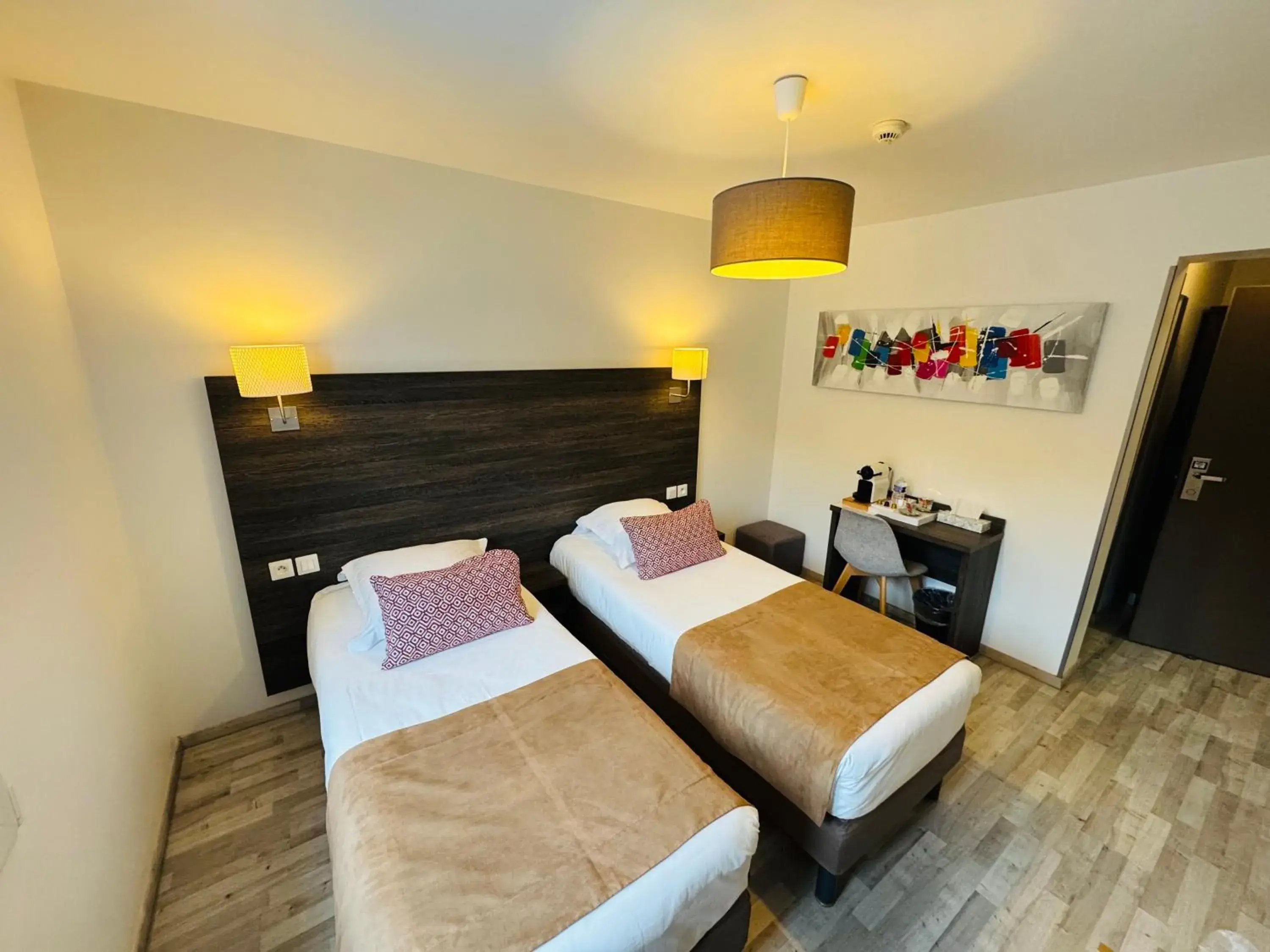 Double or Twin Room in Hotel de la Cathedrale Double or Twin Room in Hotel de la Cathedrale