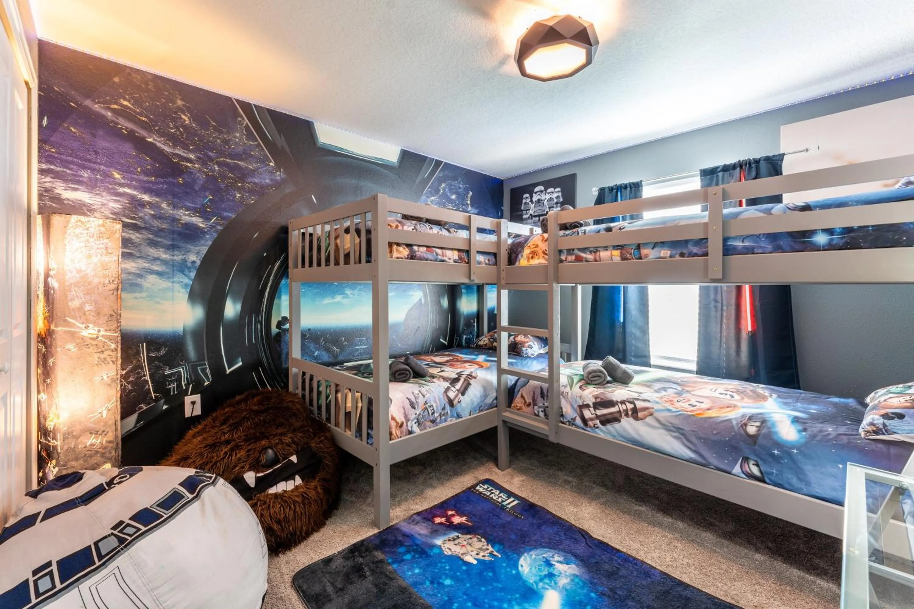 Bed in Family Retreat near Disney with Pool & Hot Tub!