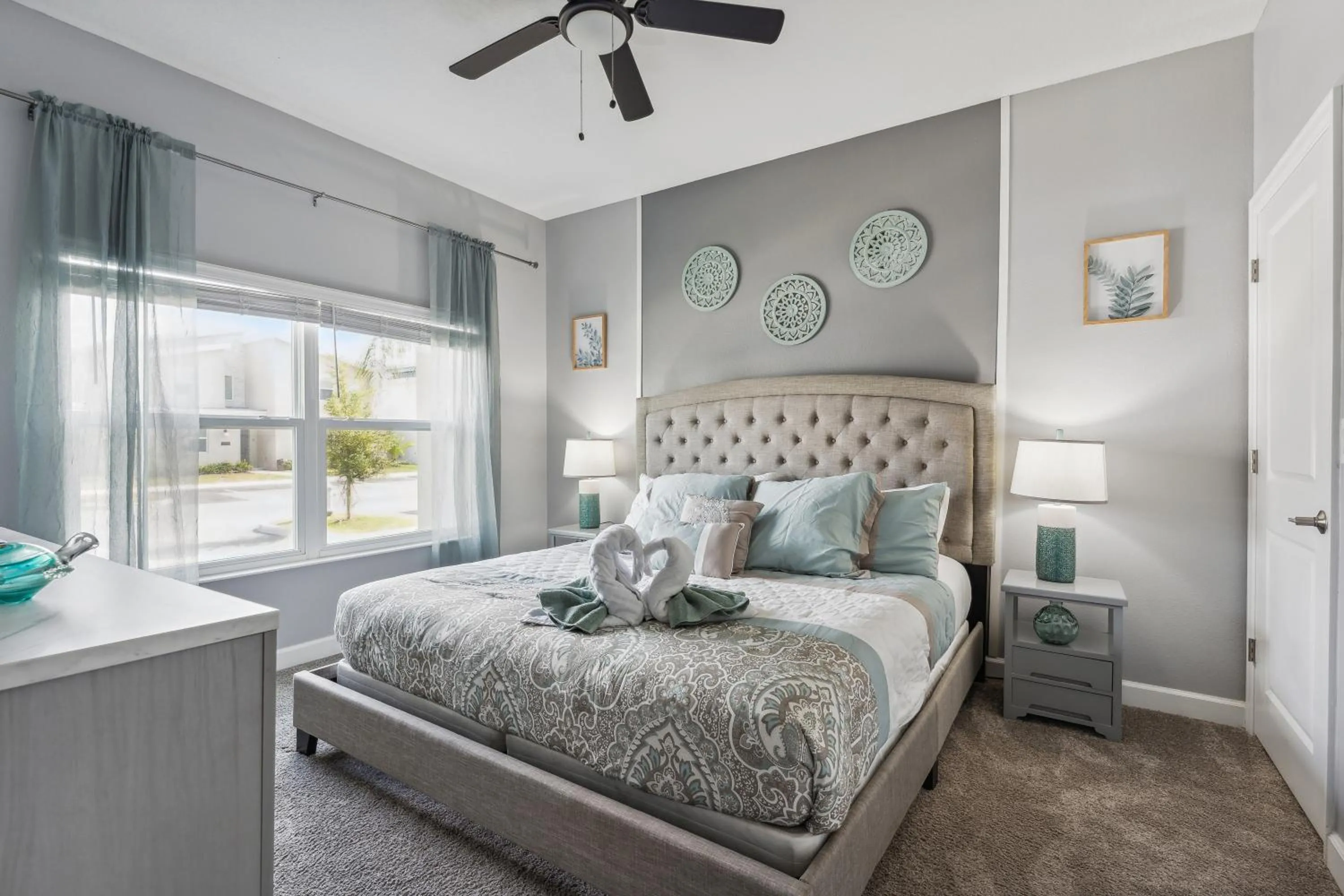 Bed in Family Retreat near Disney with Pool & Hot Tub!
