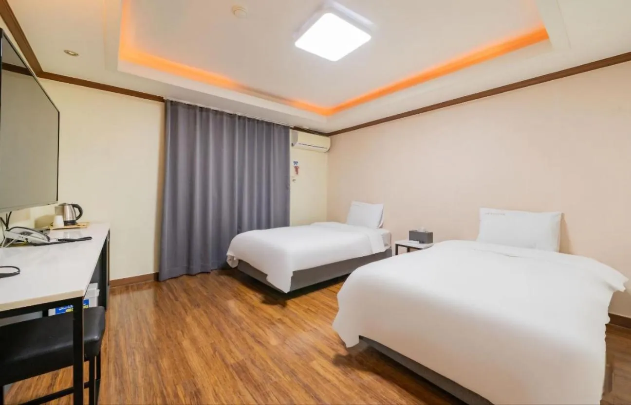 Bed in Donghae Gloria Hotel