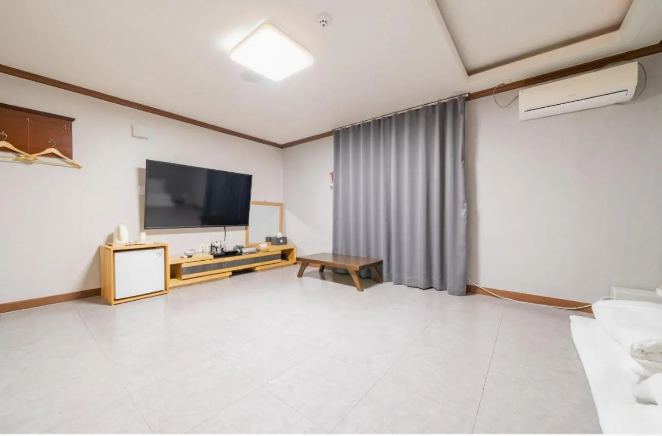 Donghae Gloria Hotel