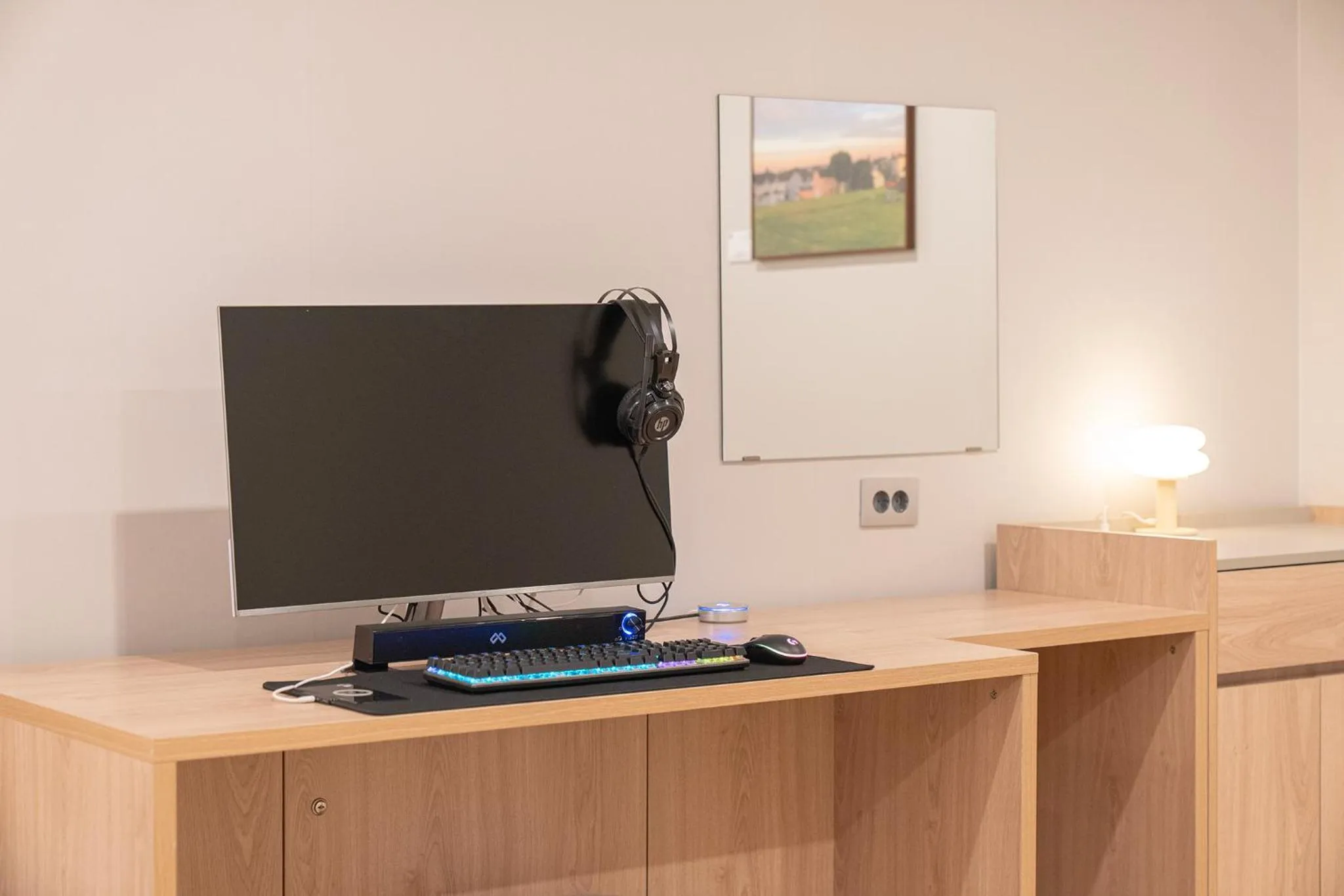 TV and multimedia in Cheonan Aank Hotel Seongjeong