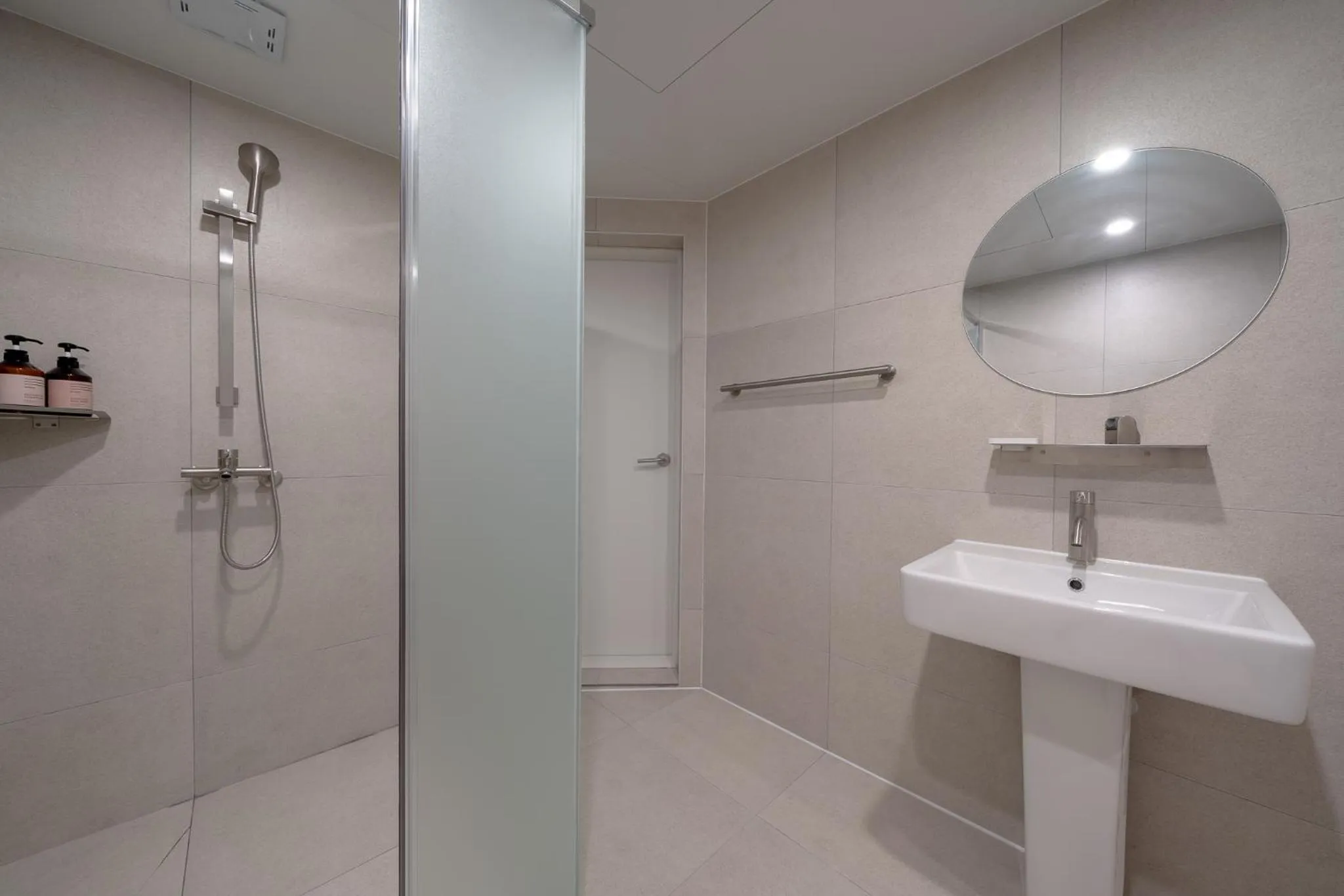 Shower in Cheonan Aank Hotel Seongjeong