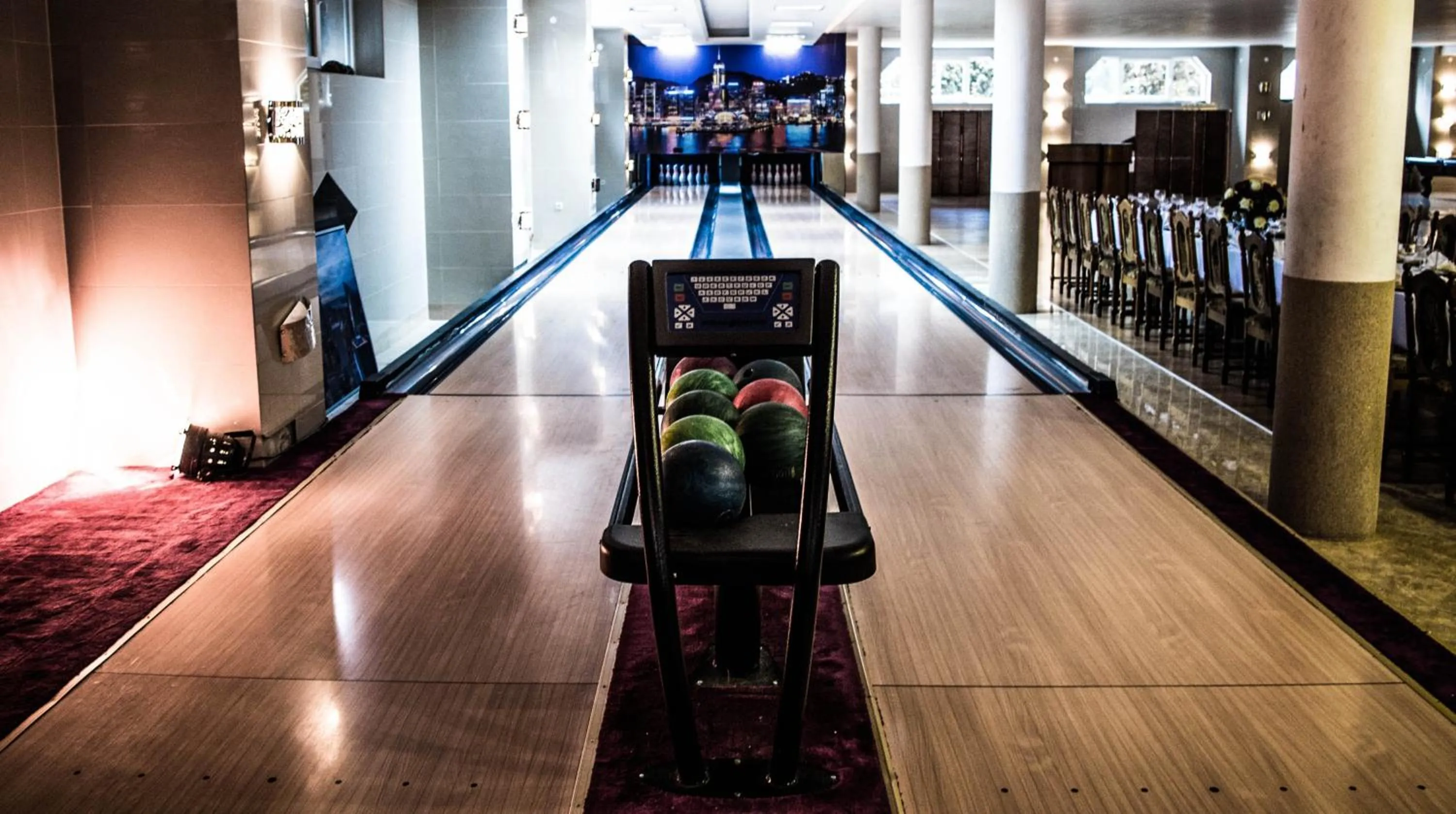 Bowling in Hotel Groman