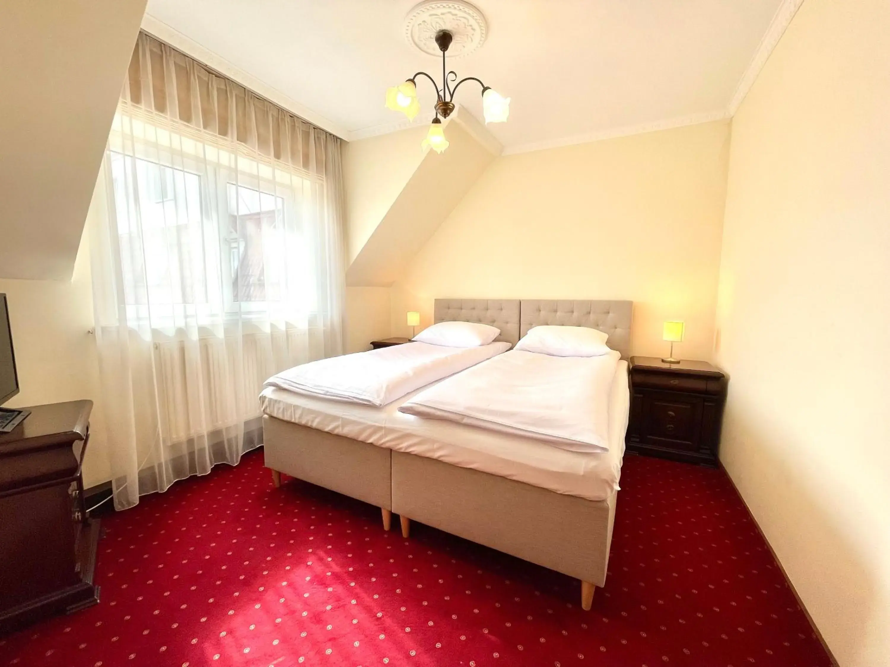 Queen Suite in Hotel Groman Queen Suite in Hotel Groman