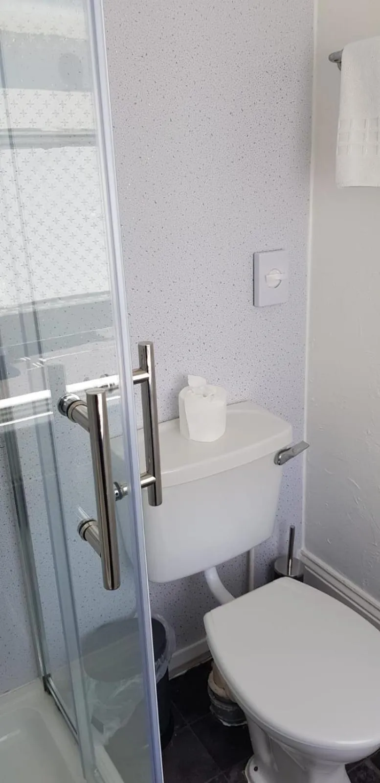 Bathroom in Newburgh Guesthouse