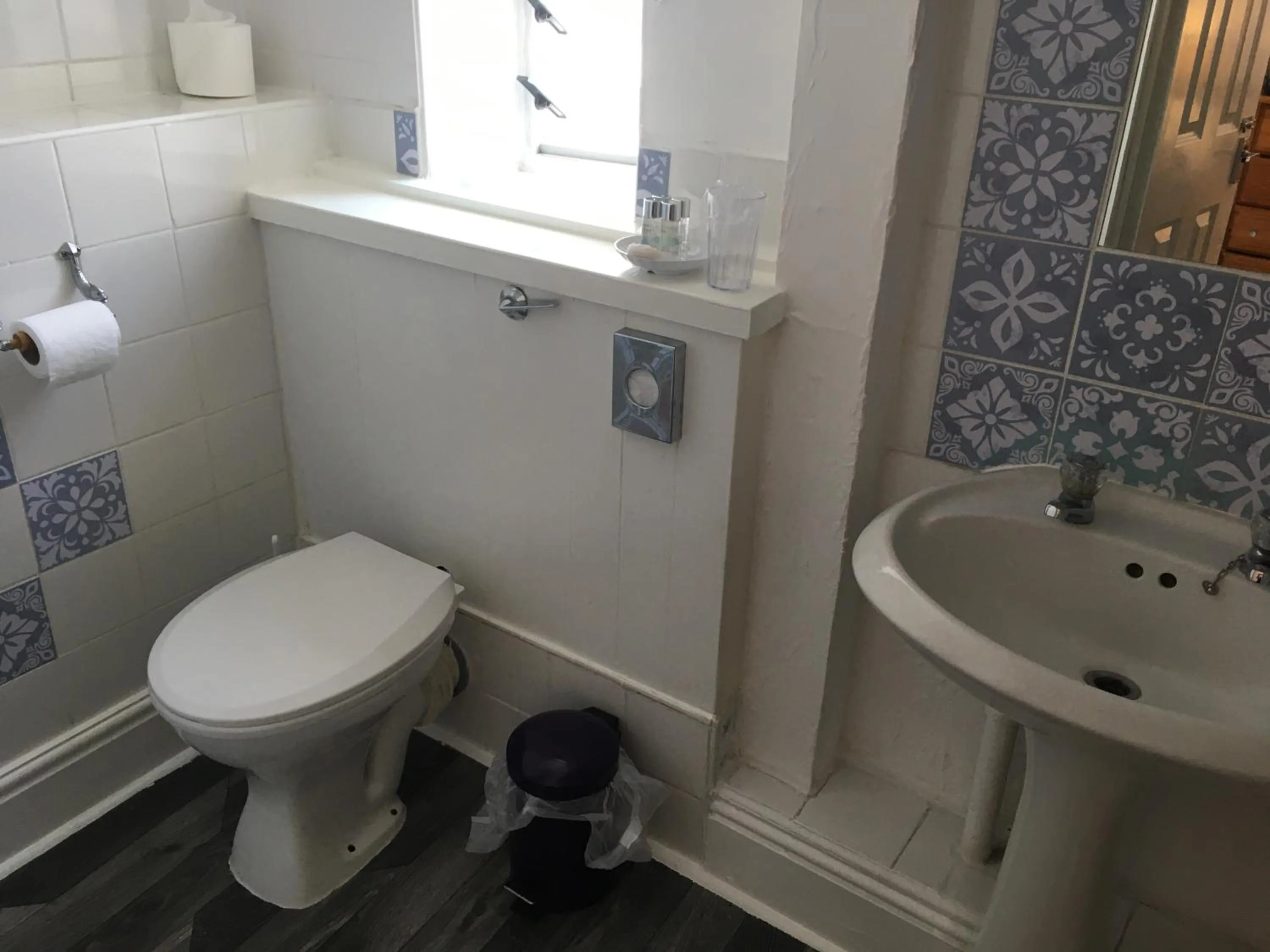 Bathroom in Newburgh Guesthouse