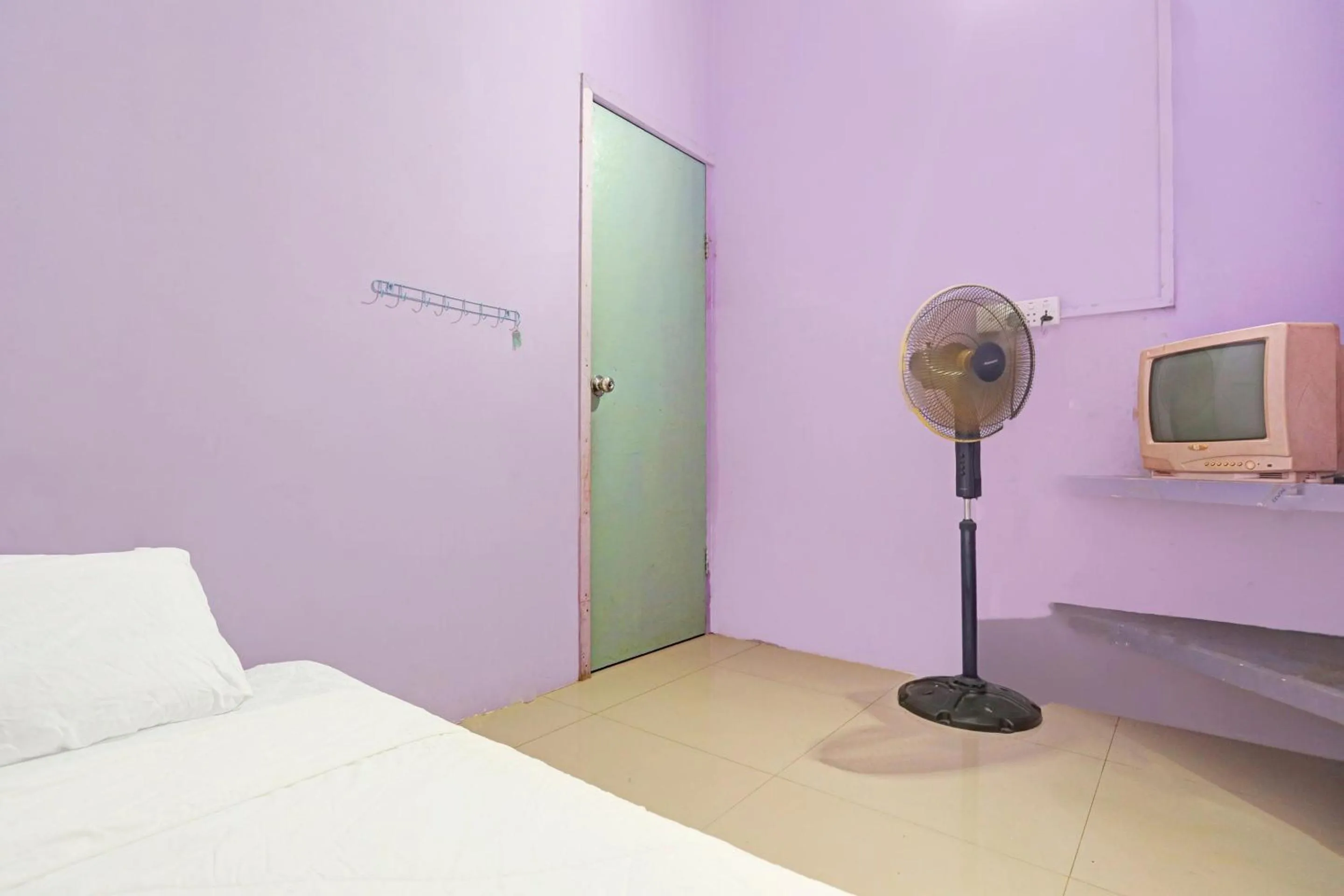 Bedroom, Bed in Hotel O Toyo Homestay Syariah