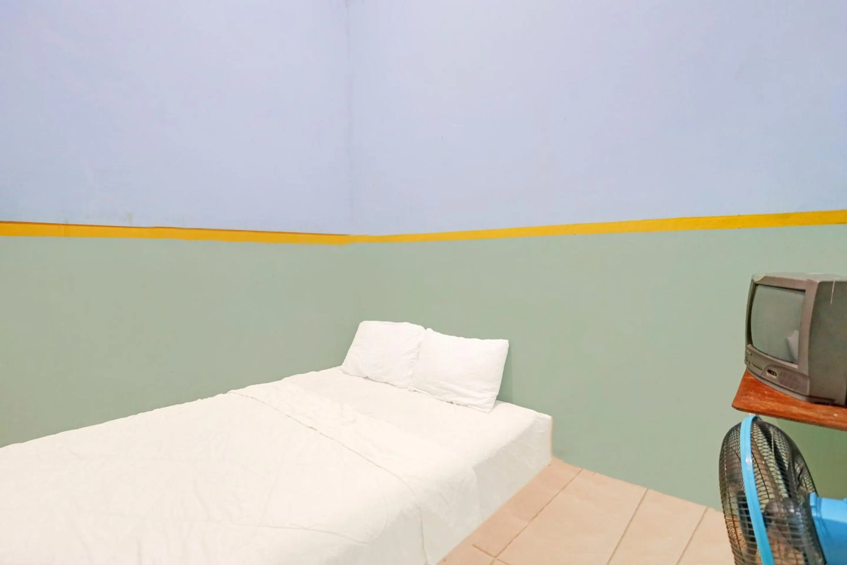 Bedroom, Bed in Hotel O Toyo Homestay Syariah