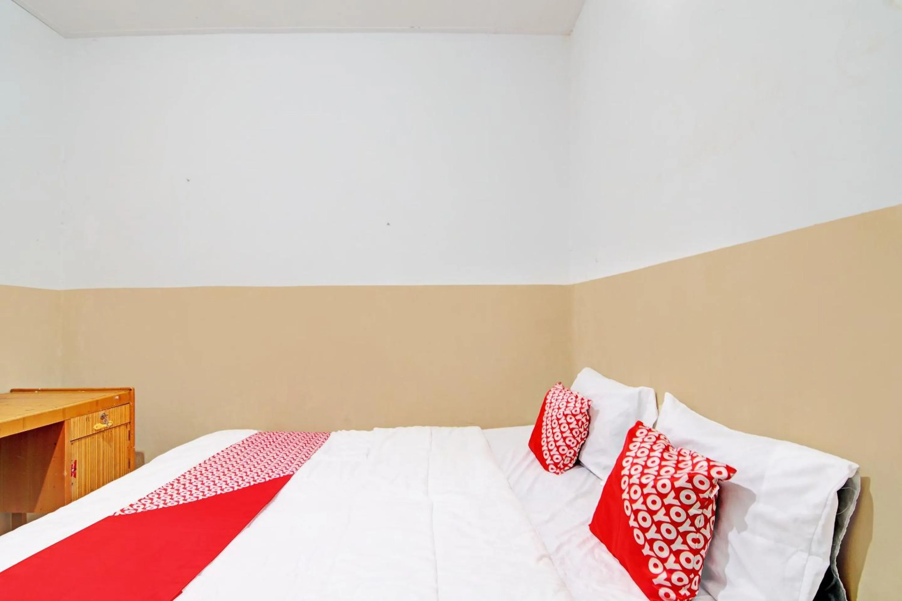 Bedroom, Bed in Hotel O Marvel House Syariah