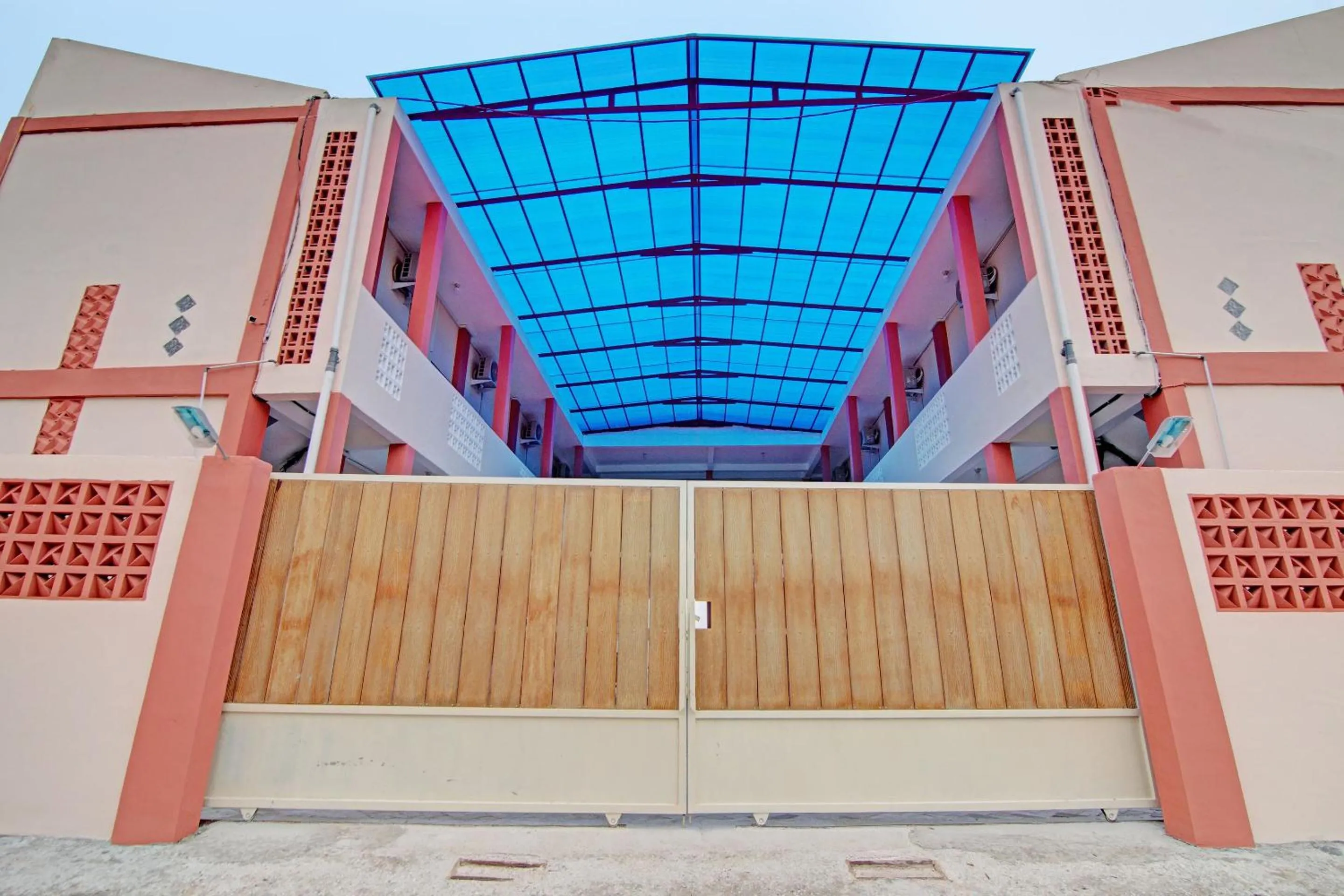 Facade/entrance in OYO 92946 Dekna Homestay Syariah