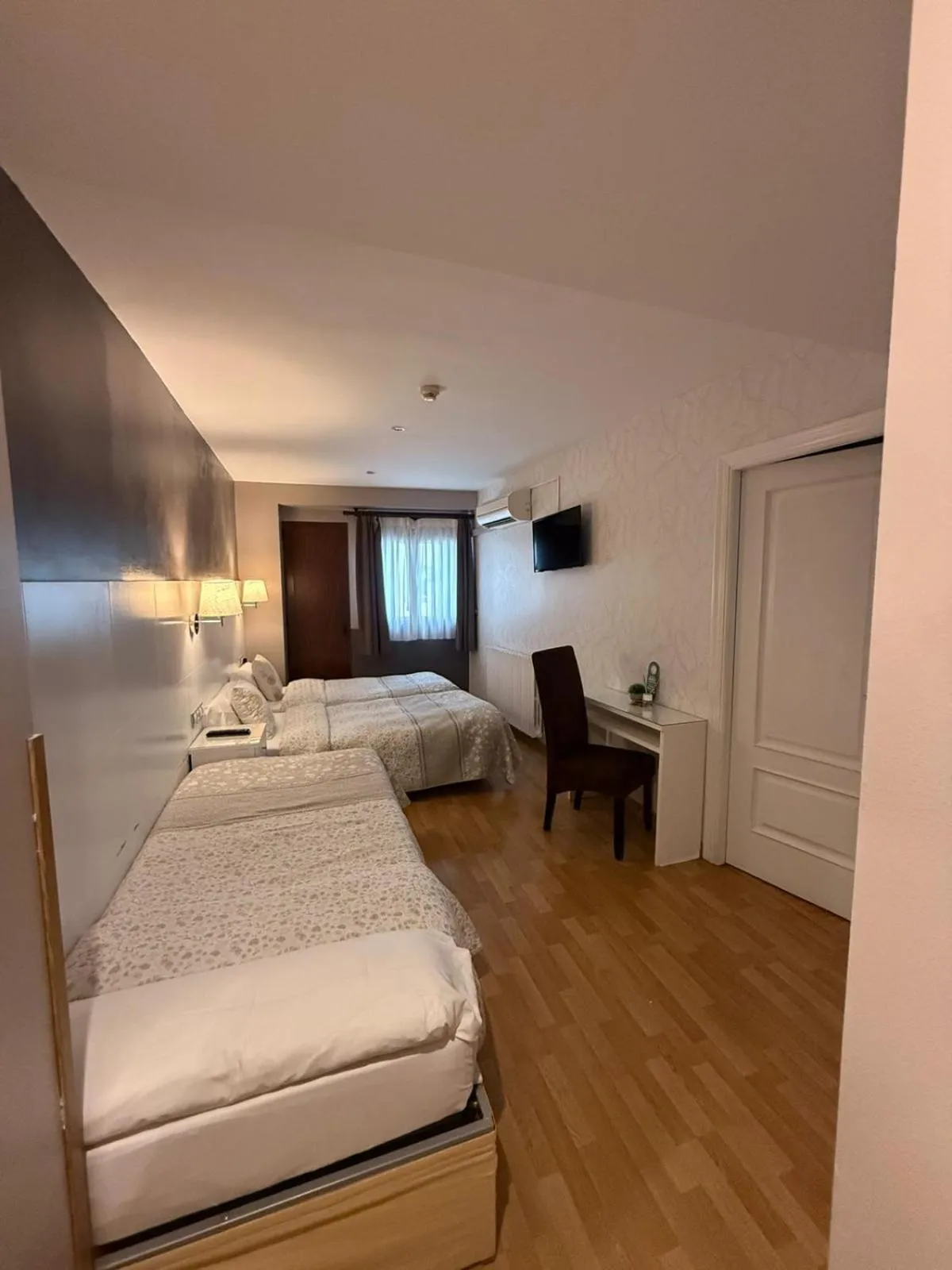 Bed in Hotel El Acebo