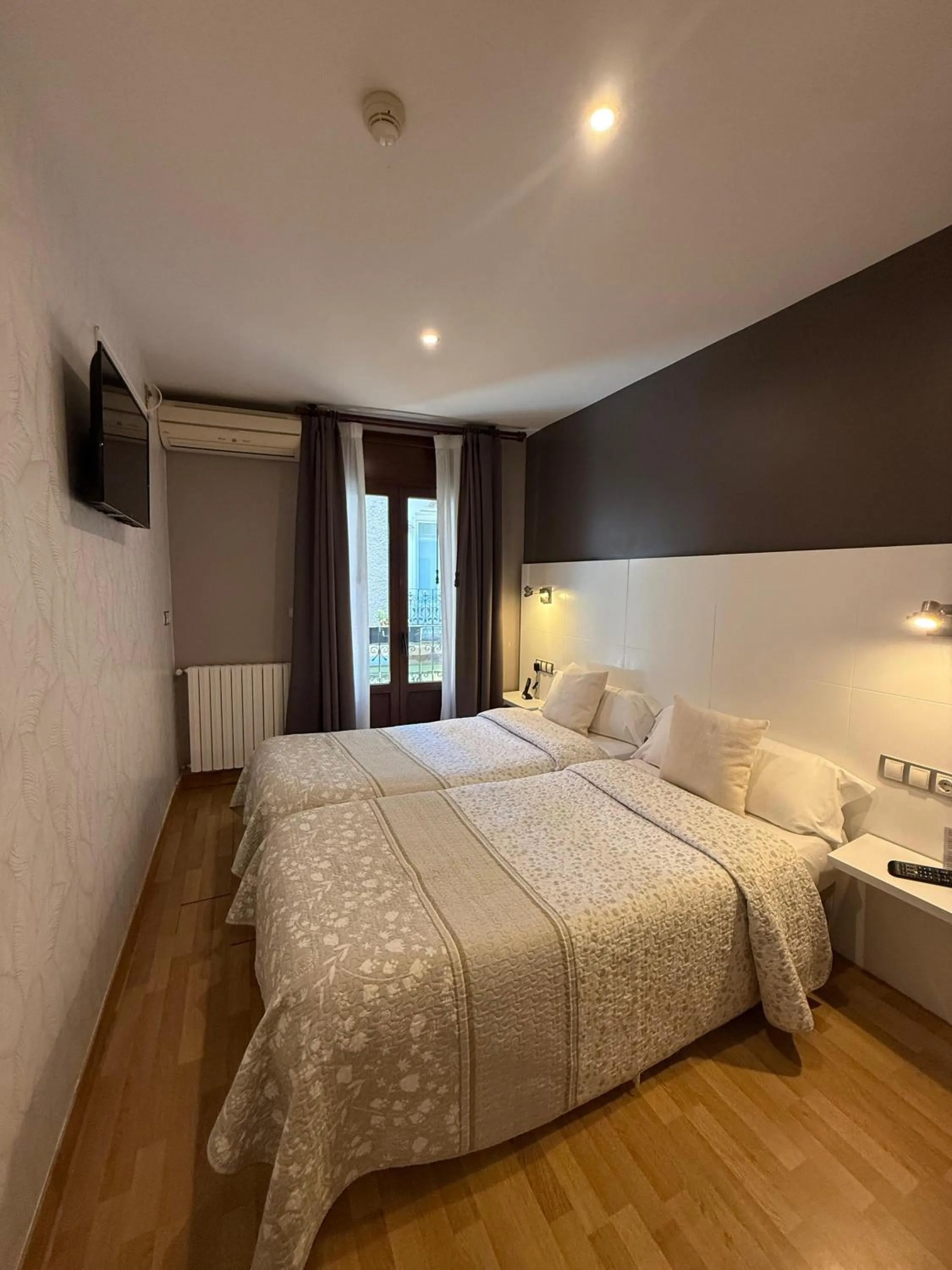 Bed in Hotel El Acebo