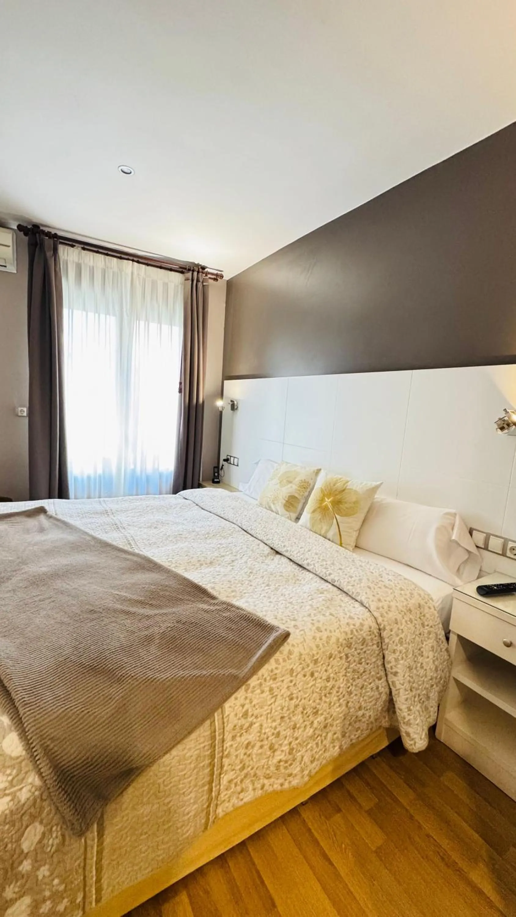 Bed in Hotel El Acebo