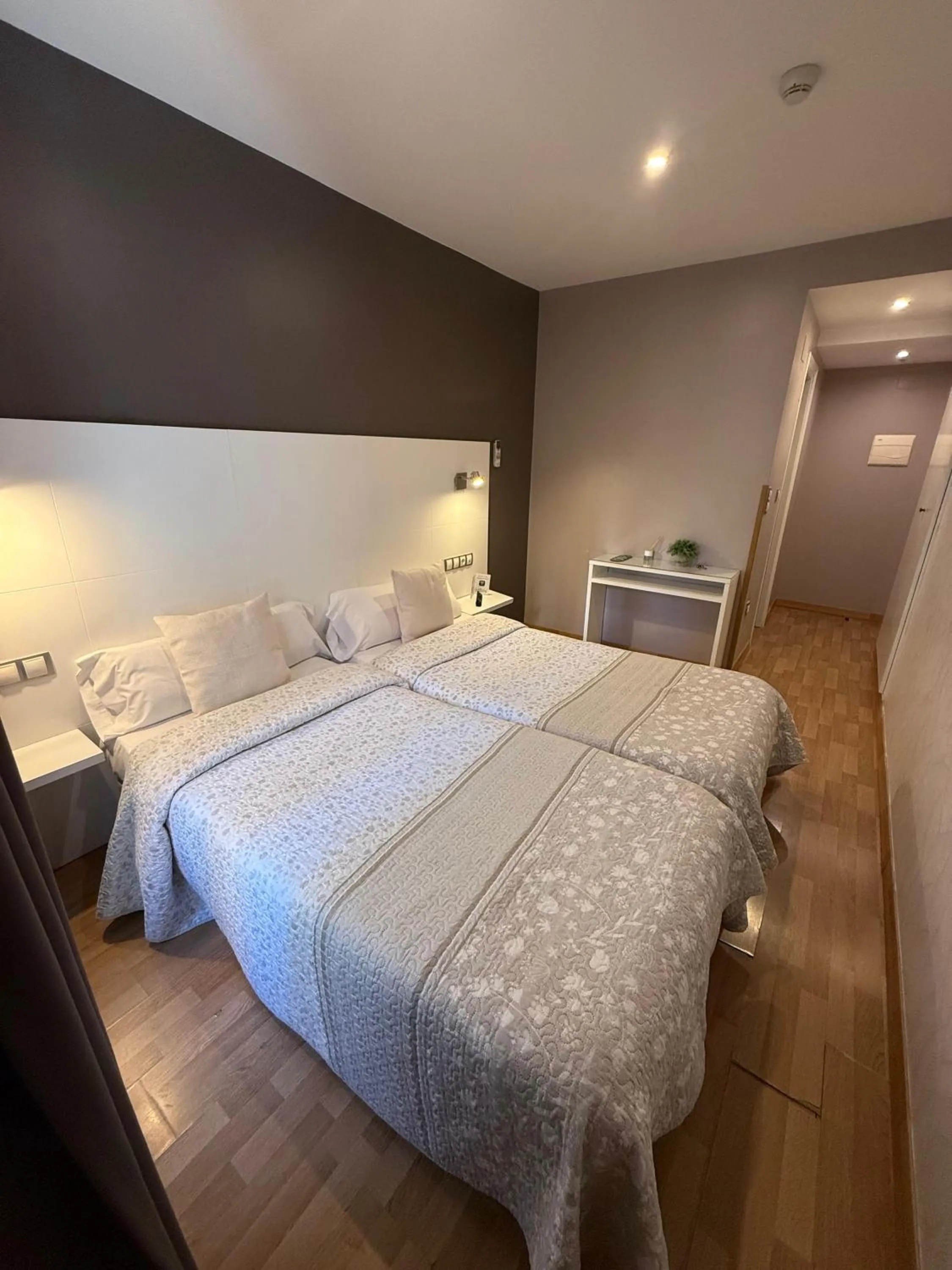 Bed in Hotel El Acebo