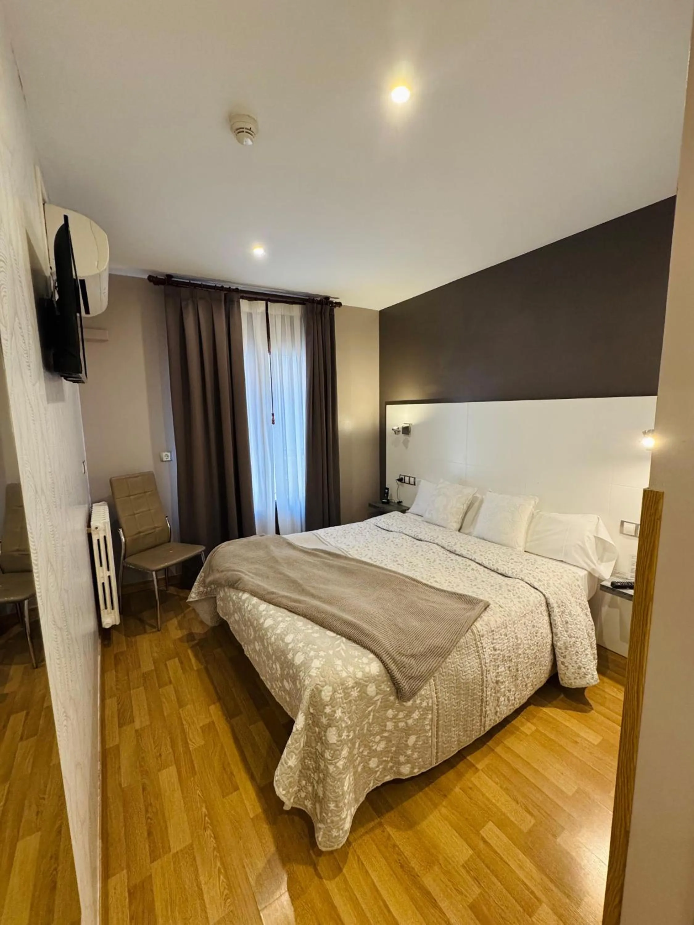 Bed in Hotel El Acebo