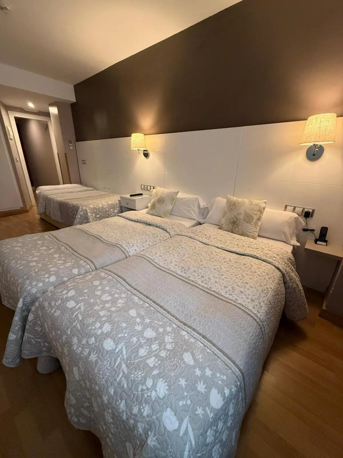 Bed in Hotel El Acebo