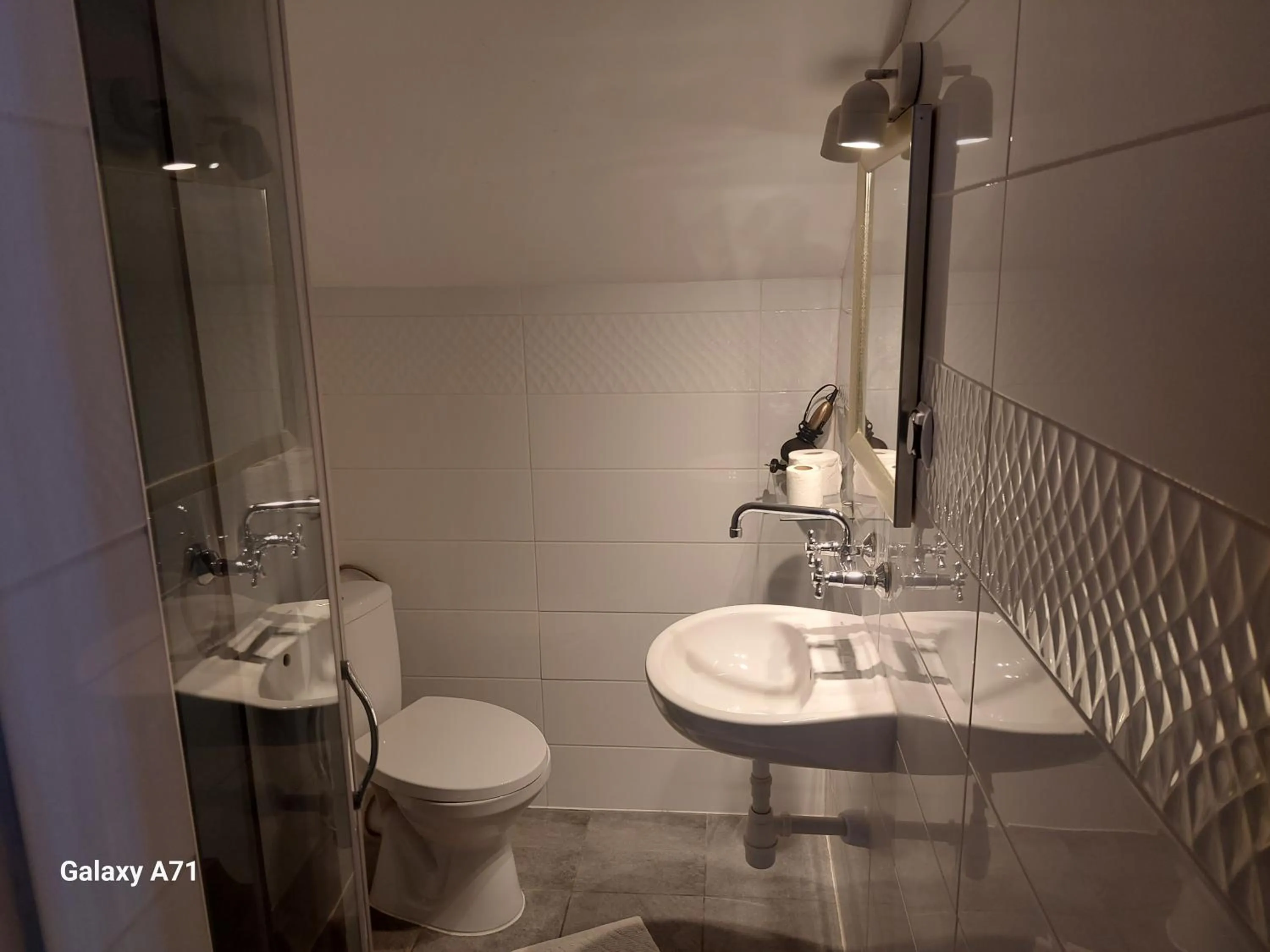 Toilet in Dom Gościnny Marcela