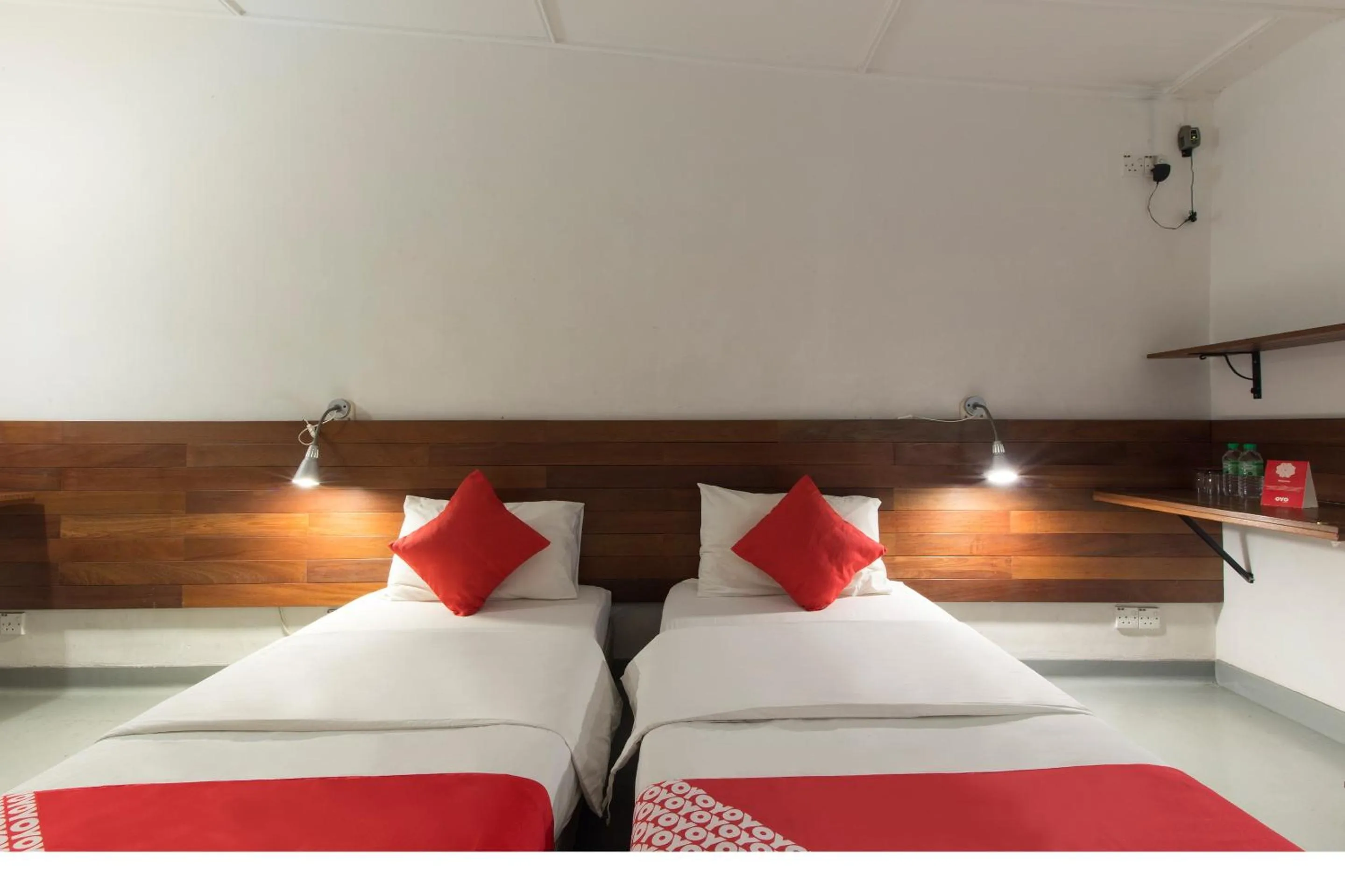 Bedroom, Bed in Lodge Paradize Hotel