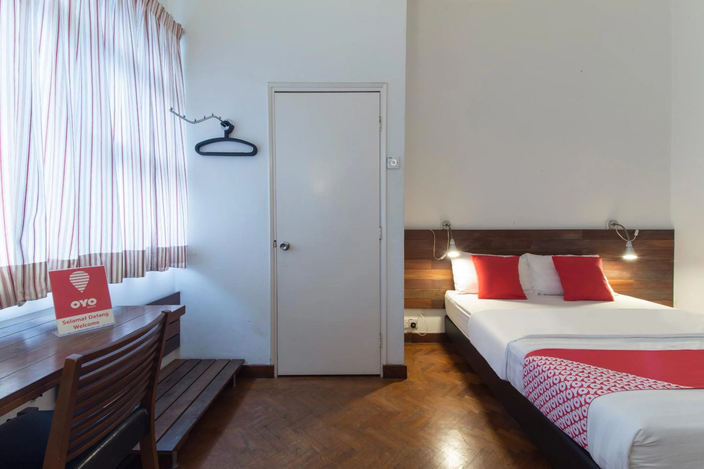 Bedroom, Bed in Lodge Paradize Hotel