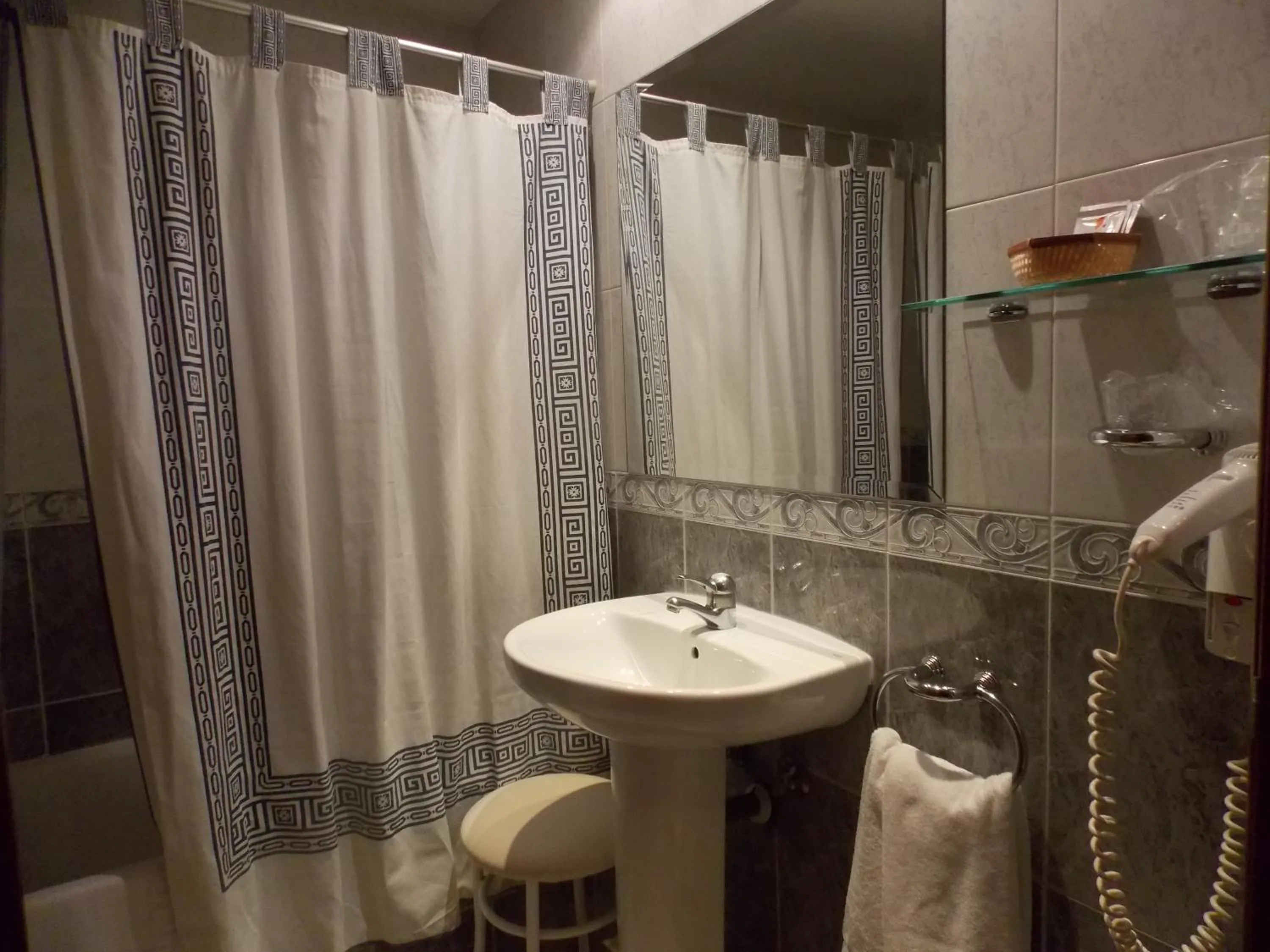 Bathroom in Hotel San Cristobal