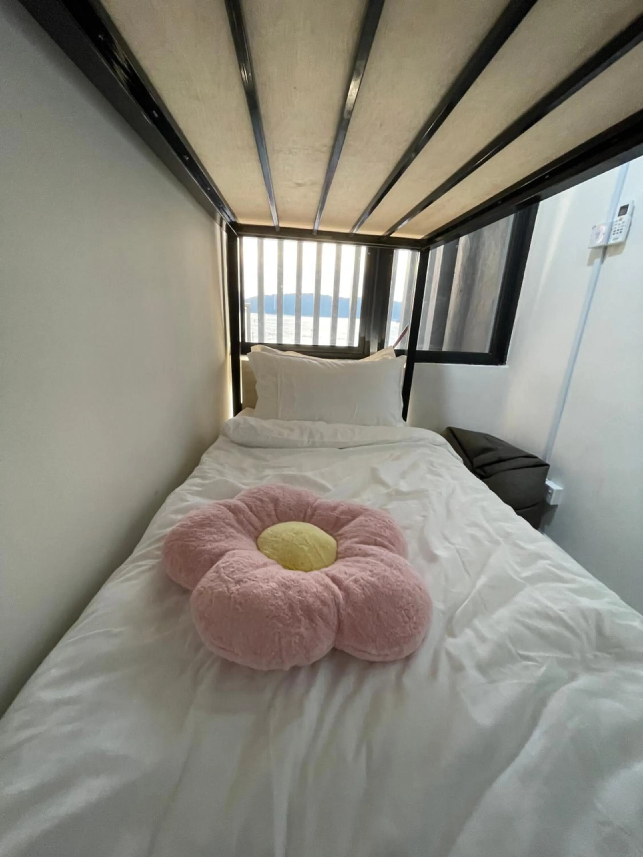 Bed in ZHI The Shore Suites Kota Kinabalu