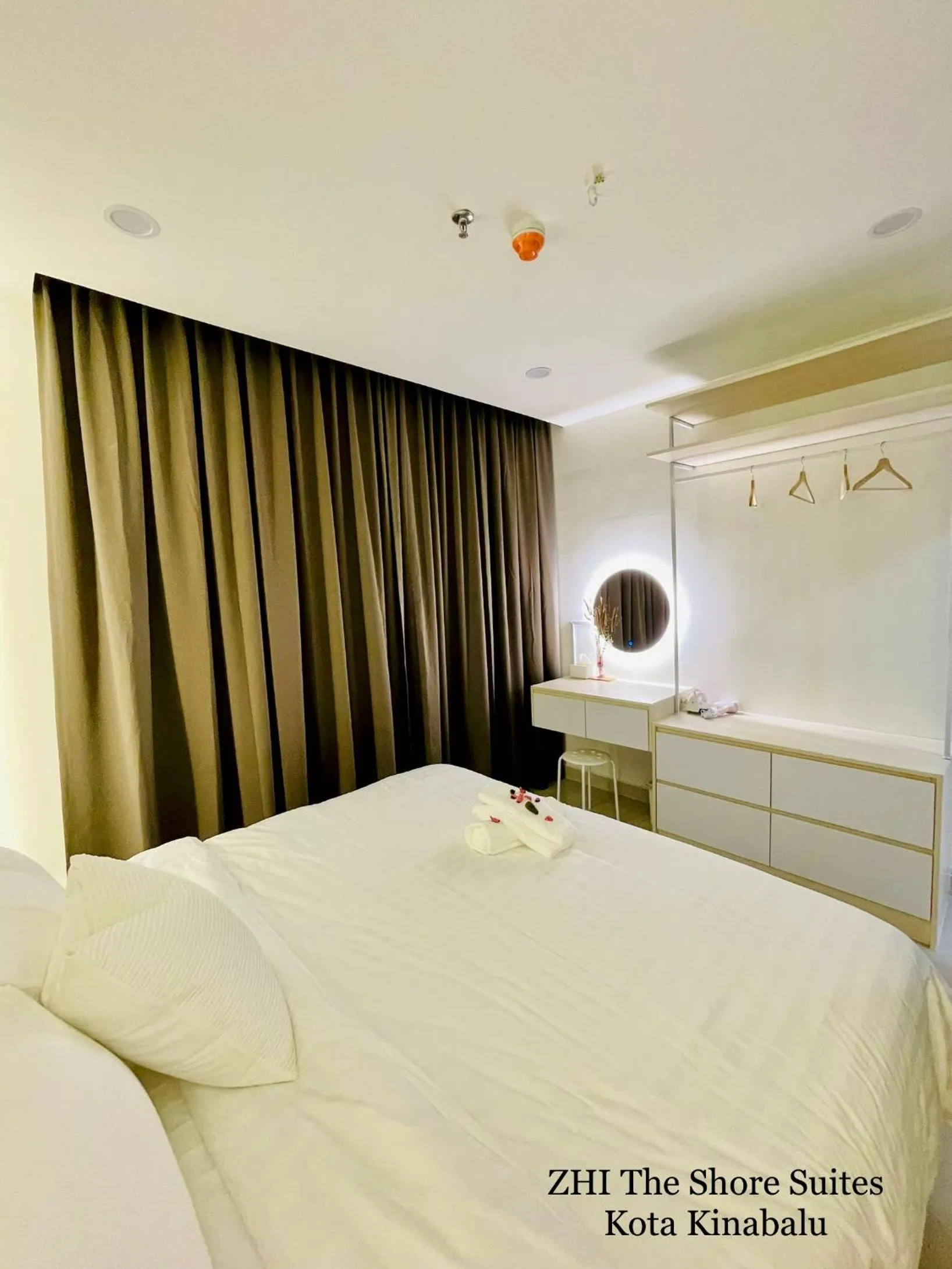 Bed in ZHI The Shore Suites Kota Kinabalu
