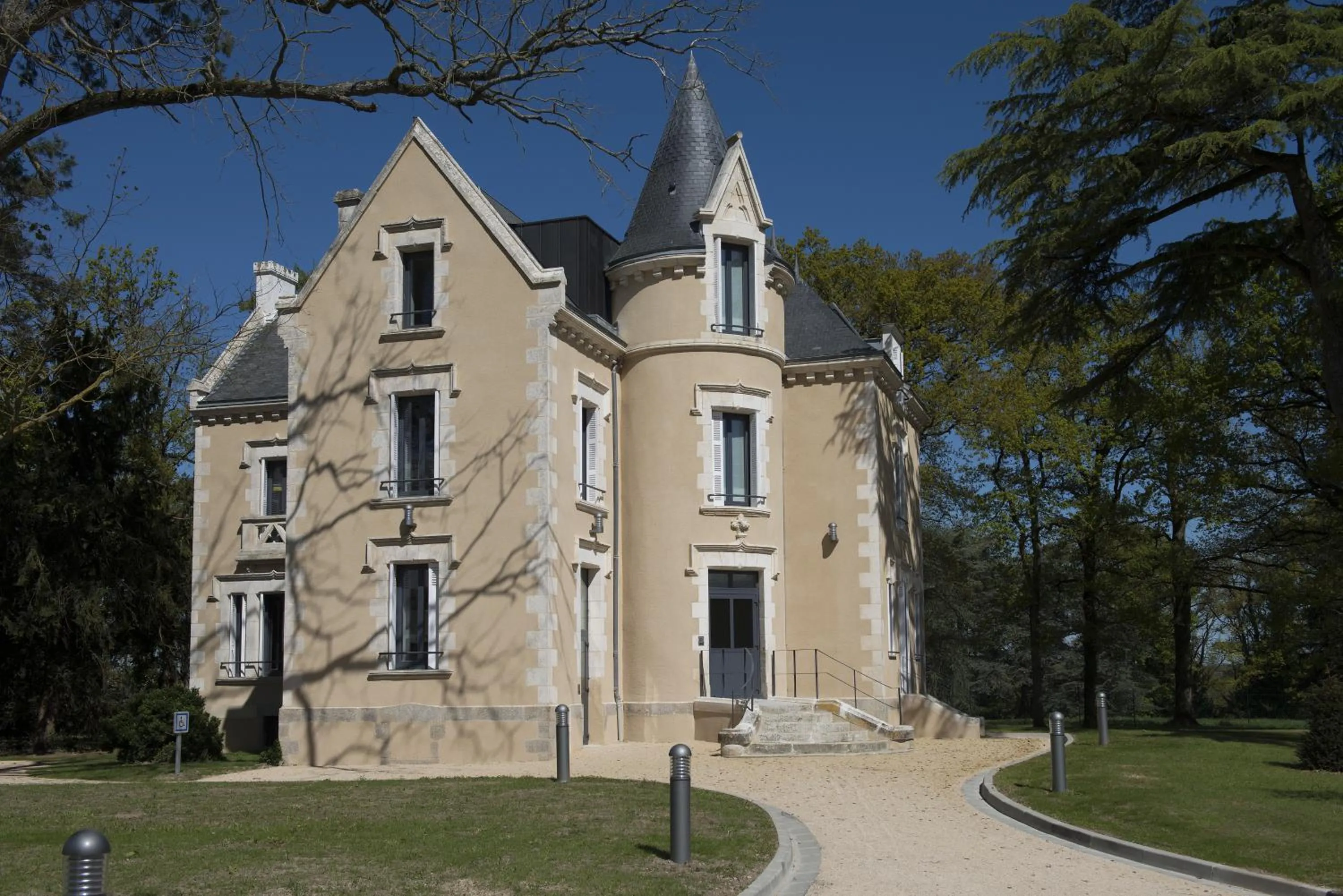 Property building in Domitys Le Château des Plans