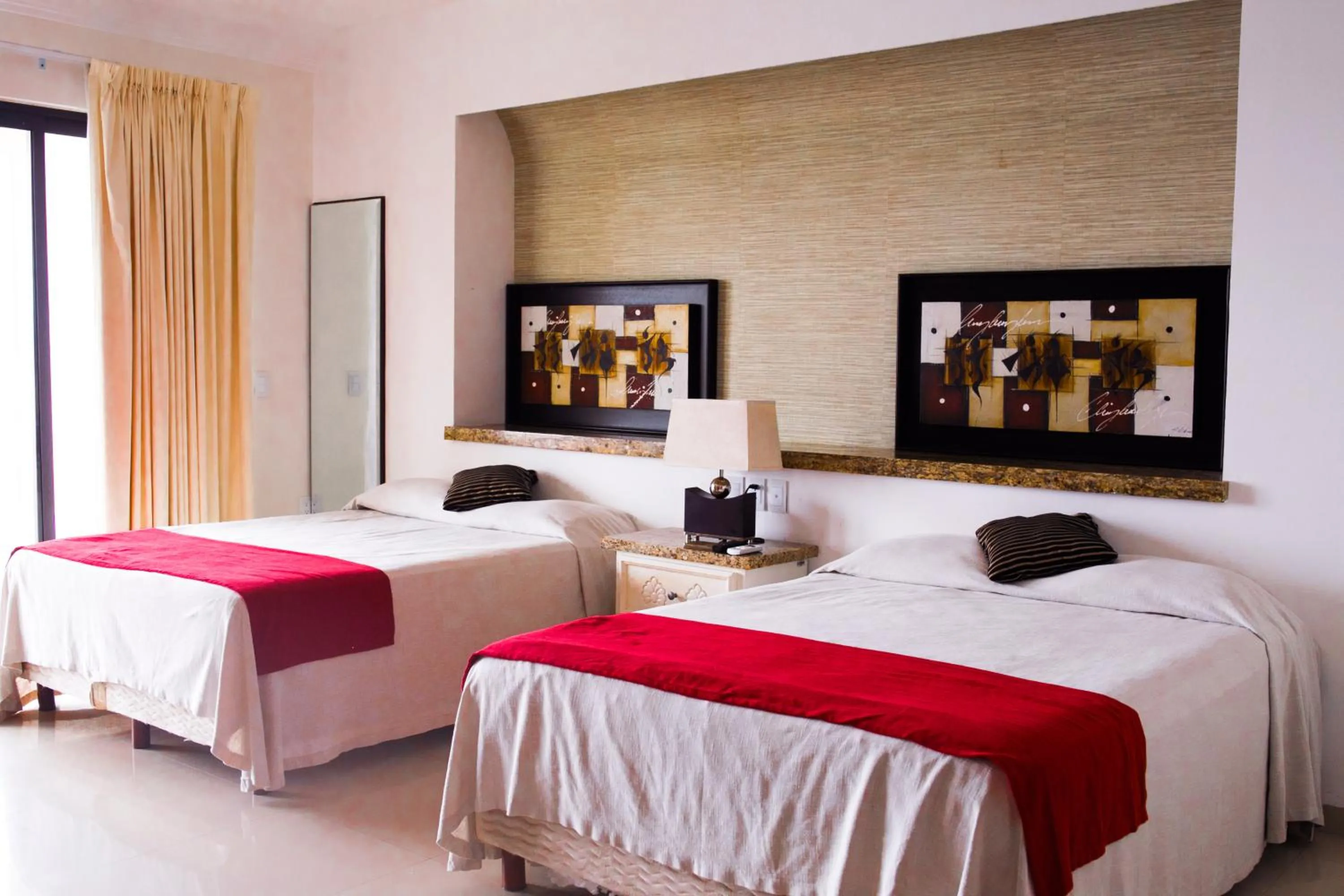 Bedroom, Bed in Diamond Bay