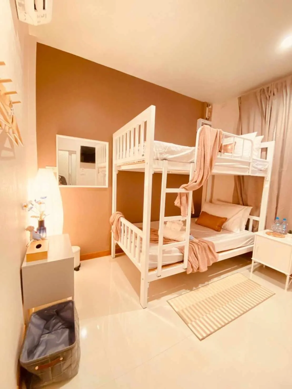 Bed in Por poshtel Kanchanaburi