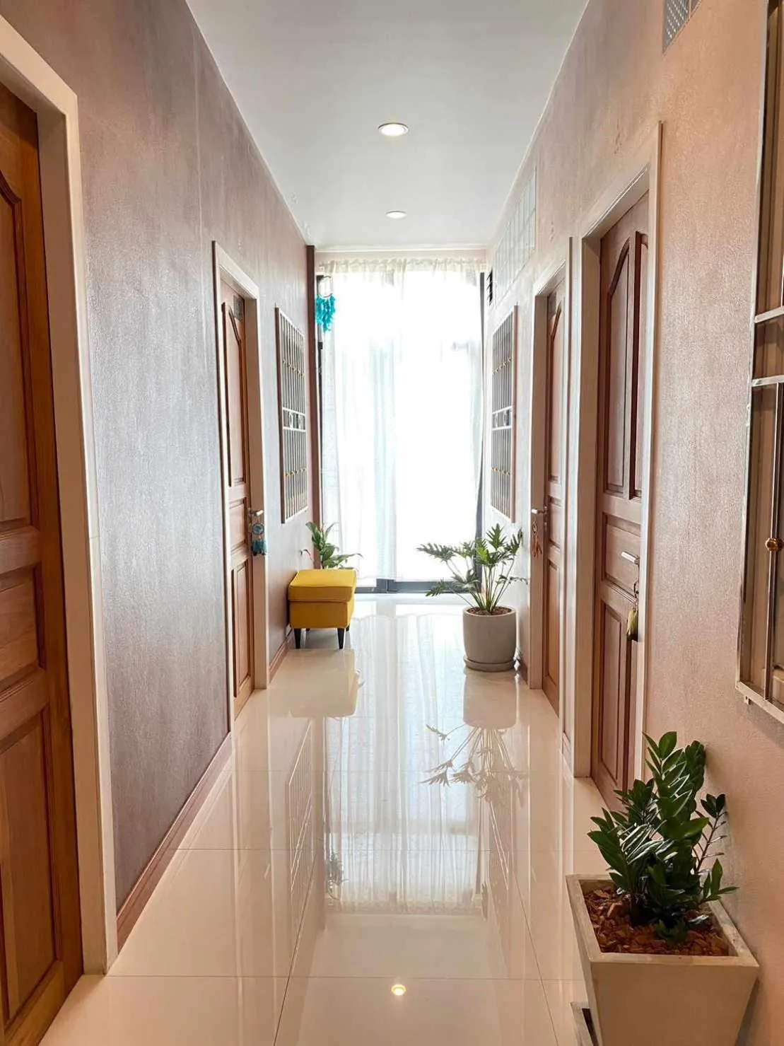 Por poshtel Kanchanaburi