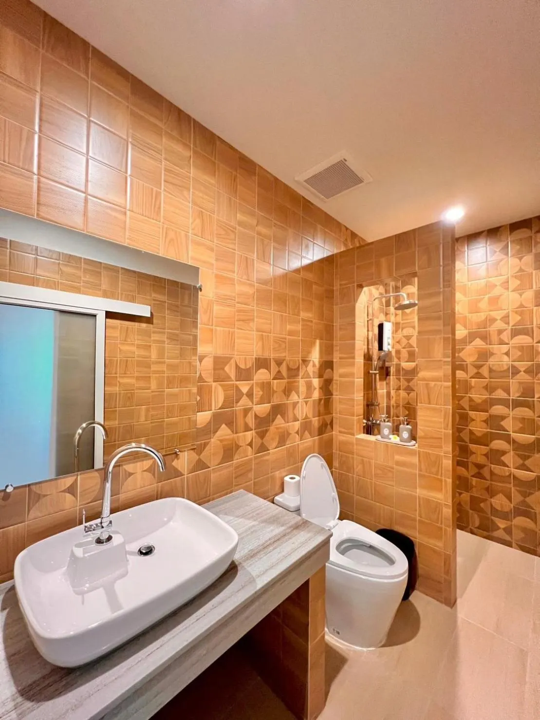 Por poshtel Kanchanaburi