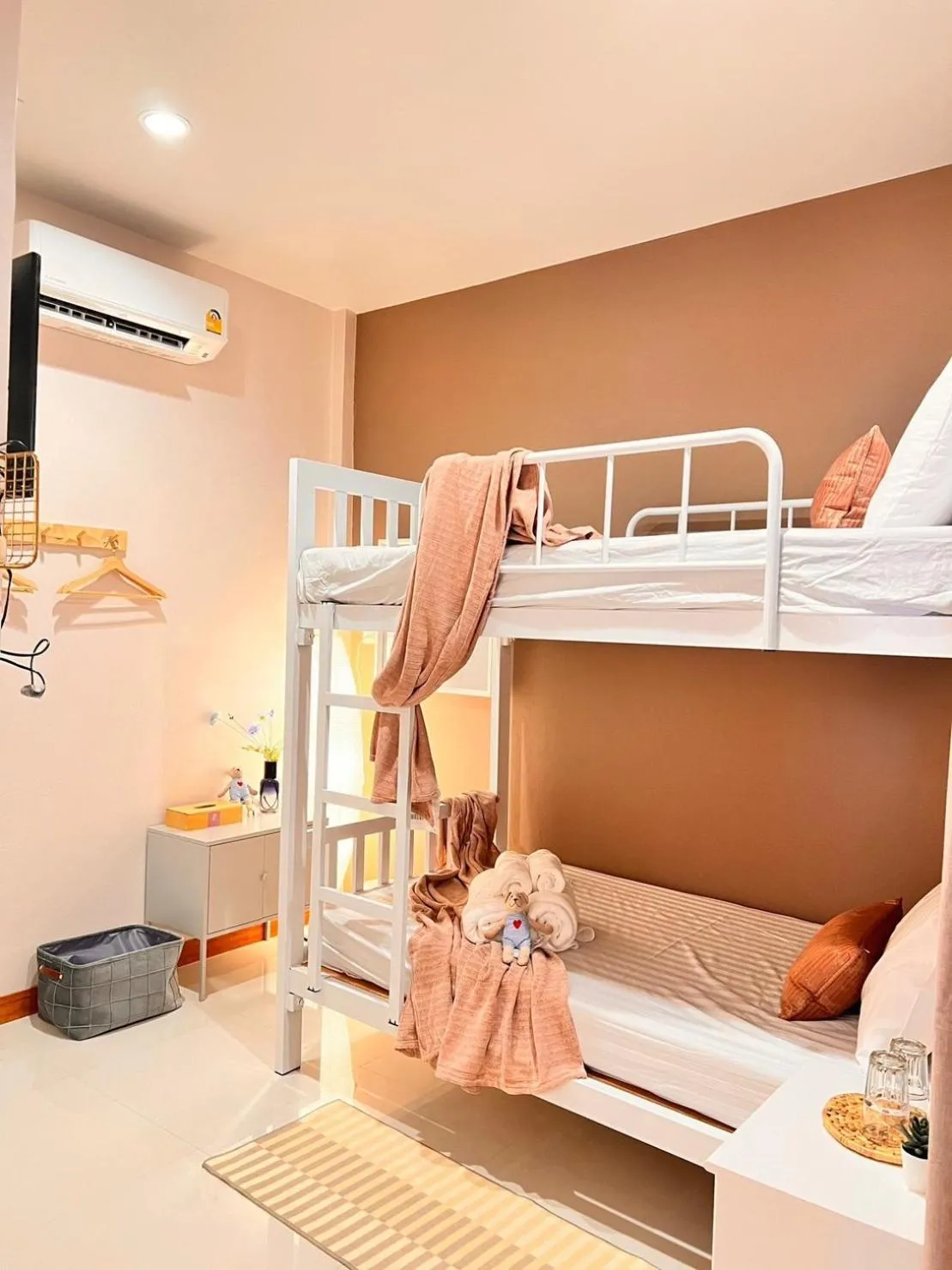 Bed in Por poshtel Kanchanaburi