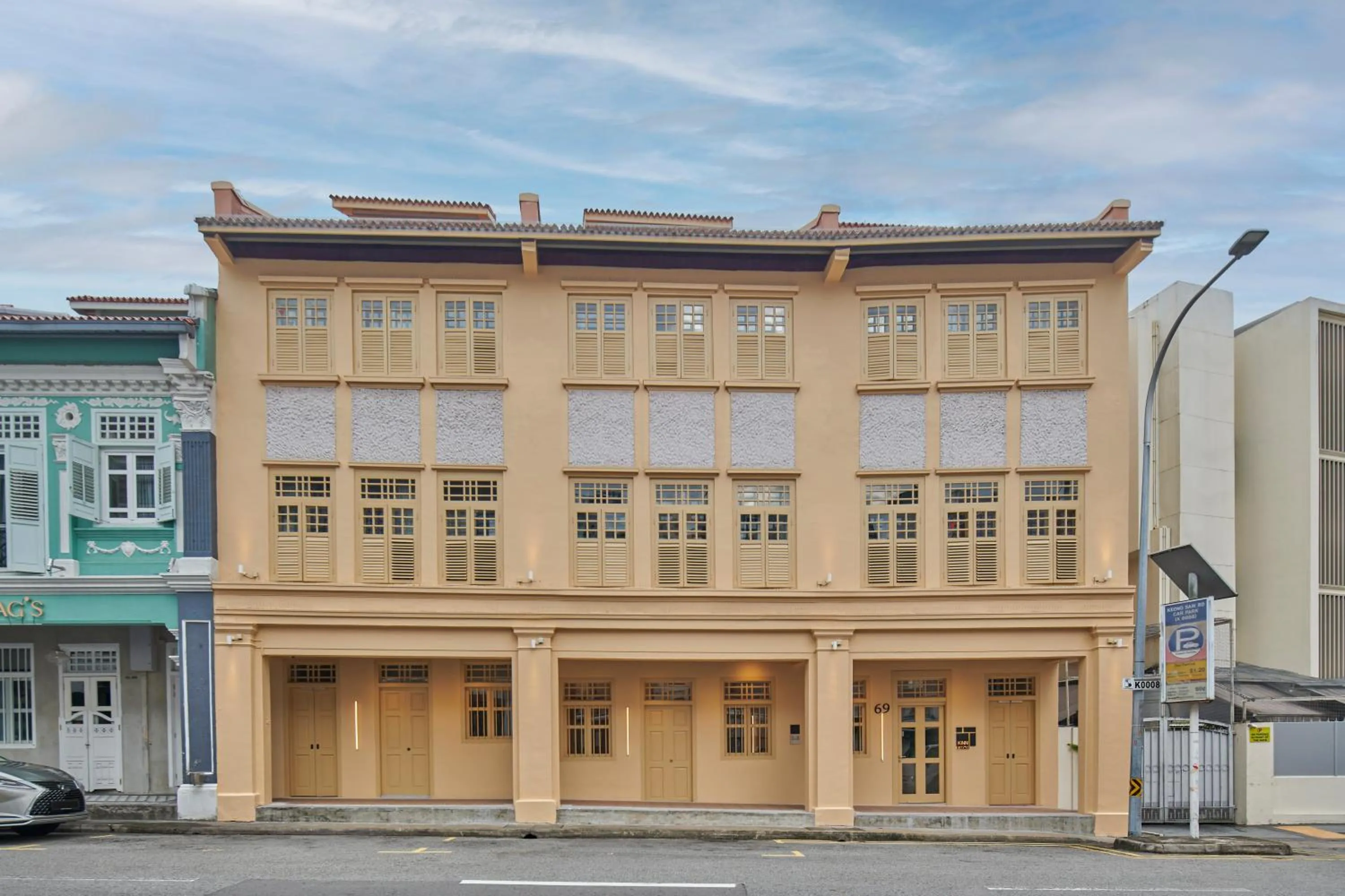 Property building in KINN Studios