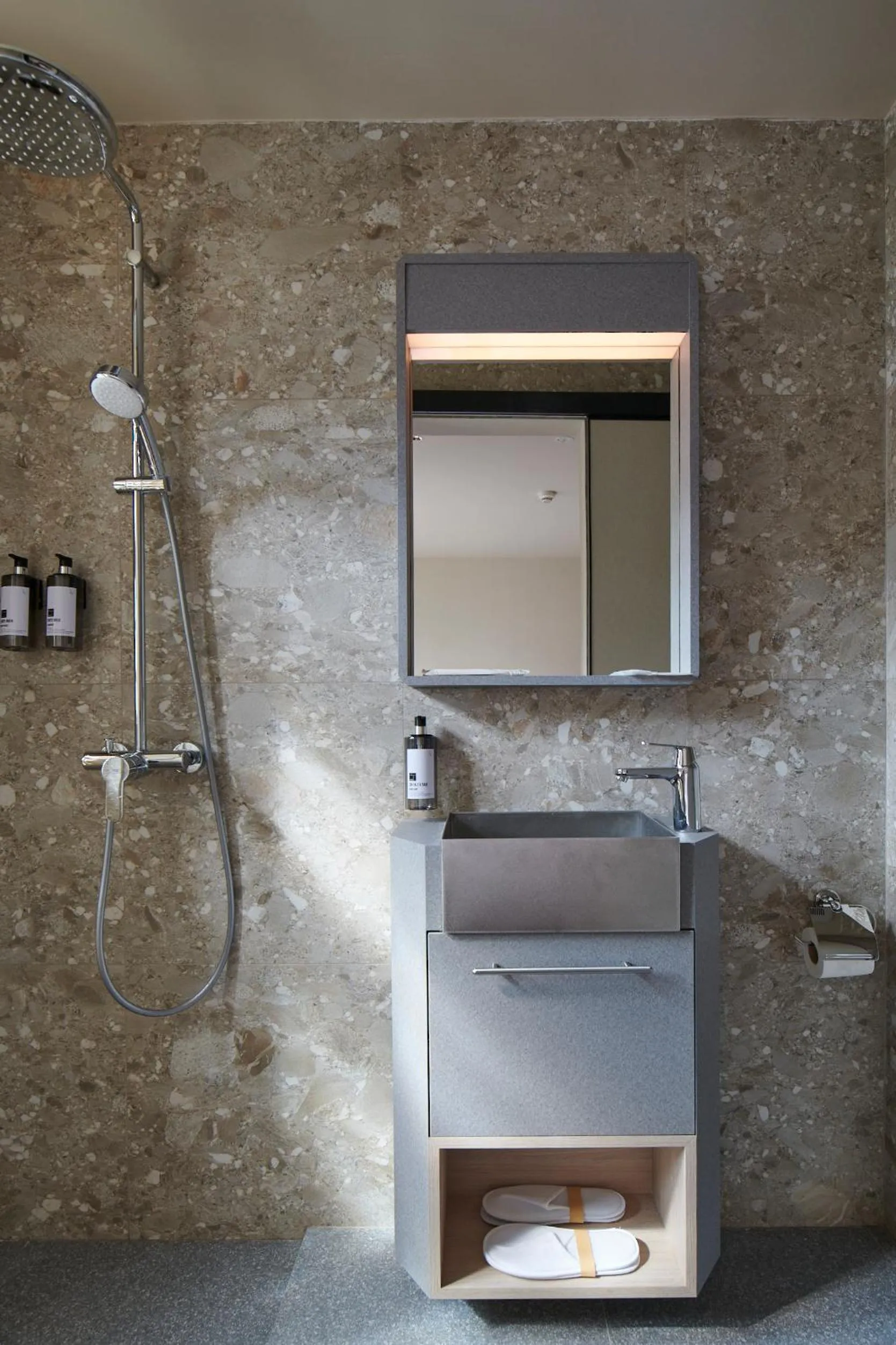 Bathroom in KINN Studios