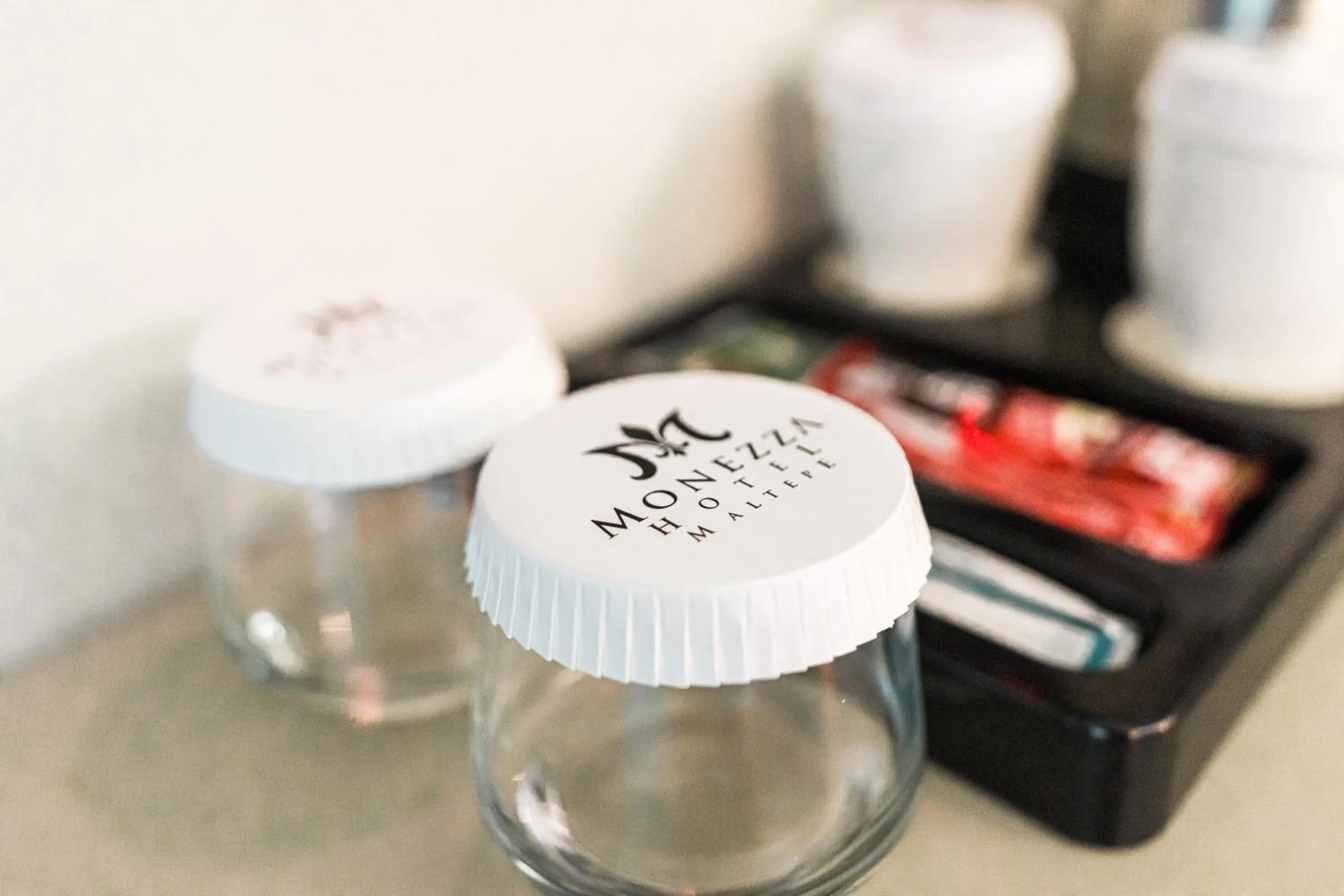 Coffee/tea facilities in Monezza Maltepe Rezidans