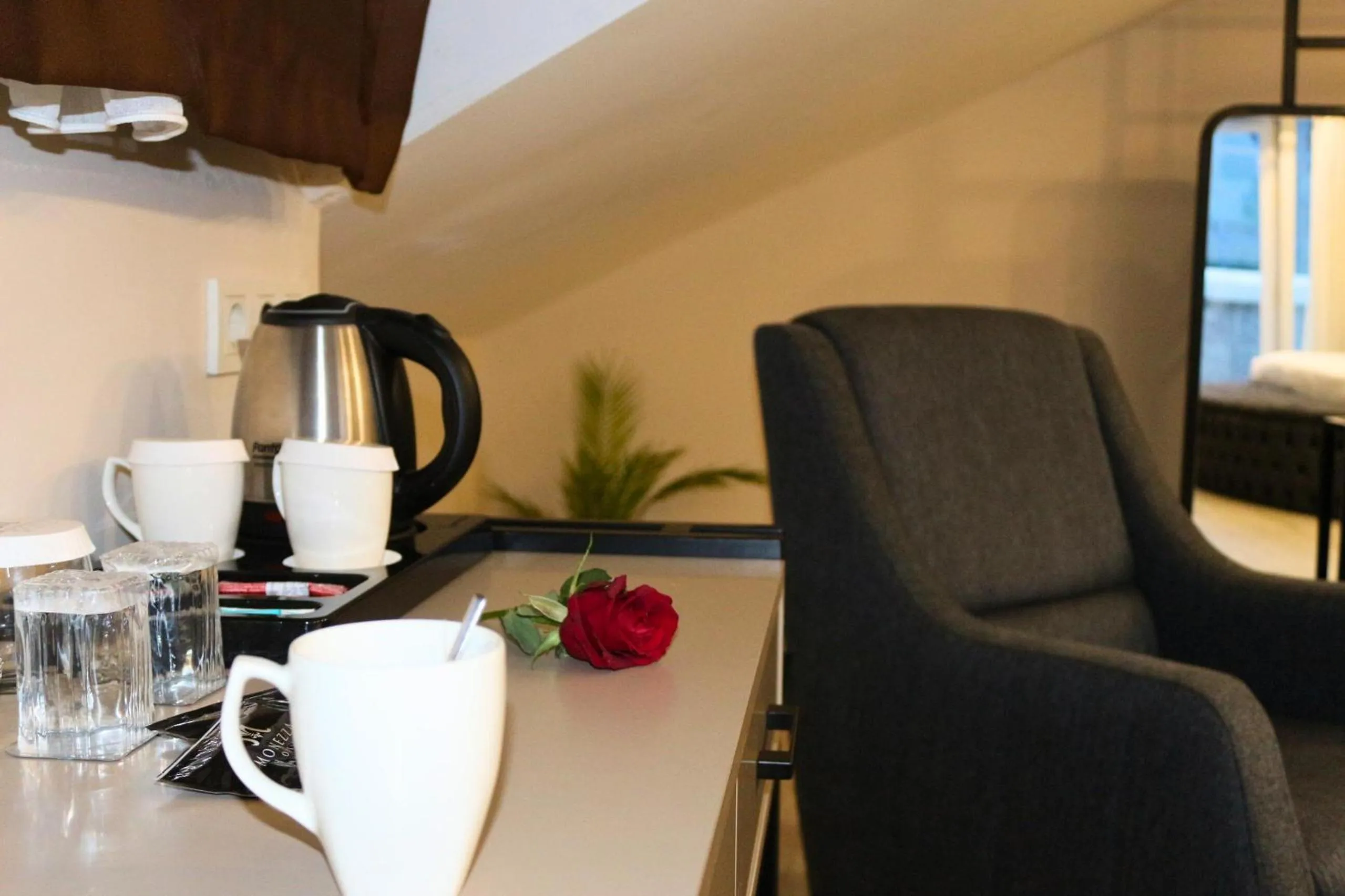 Coffee/tea facilities in Monezza Maltepe Rezidans