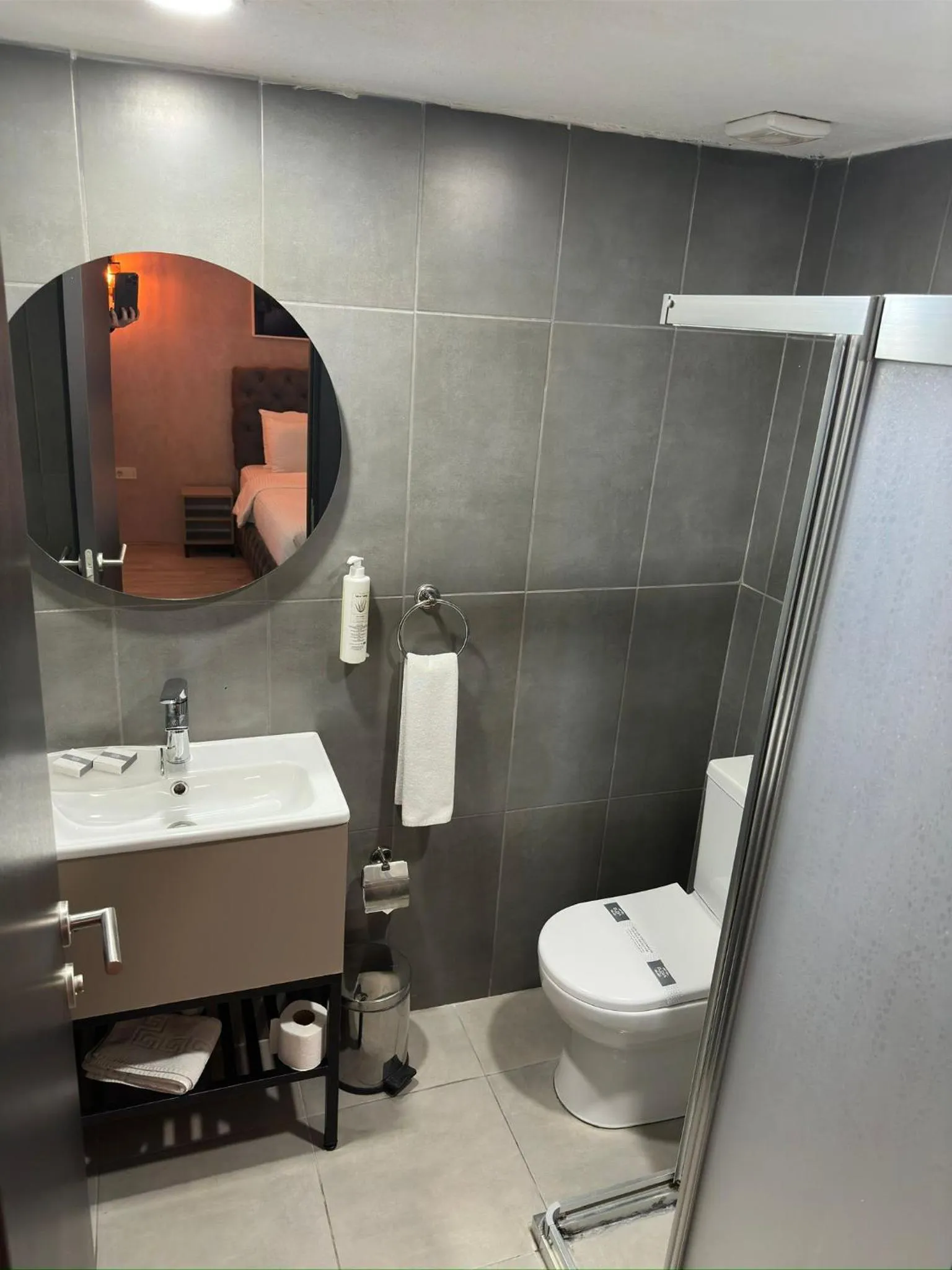 Shower in Monezza Maltepe Rezidans