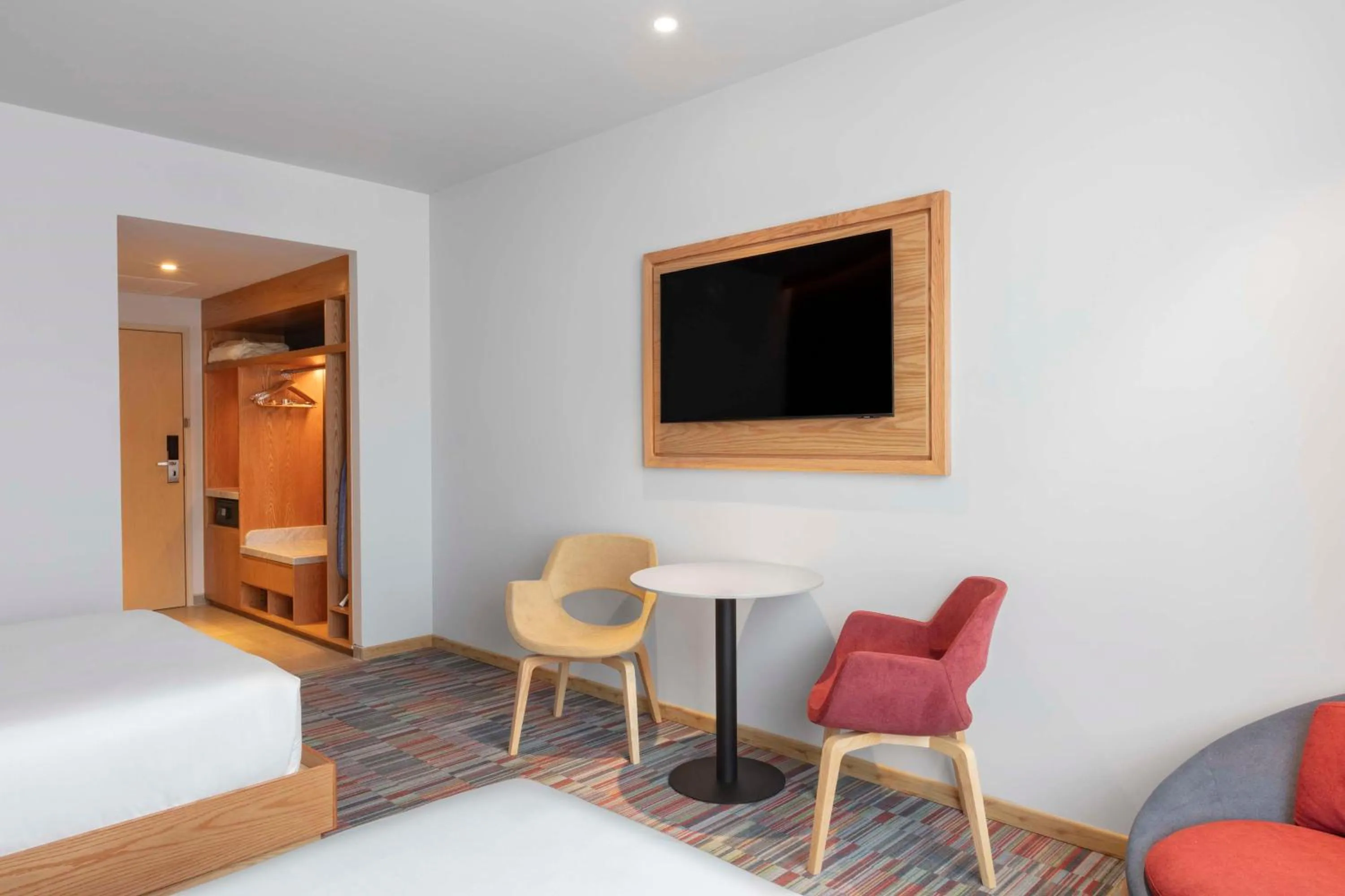 Bedroom, Bed in Hilton Garden Inn Guadalajara Airport