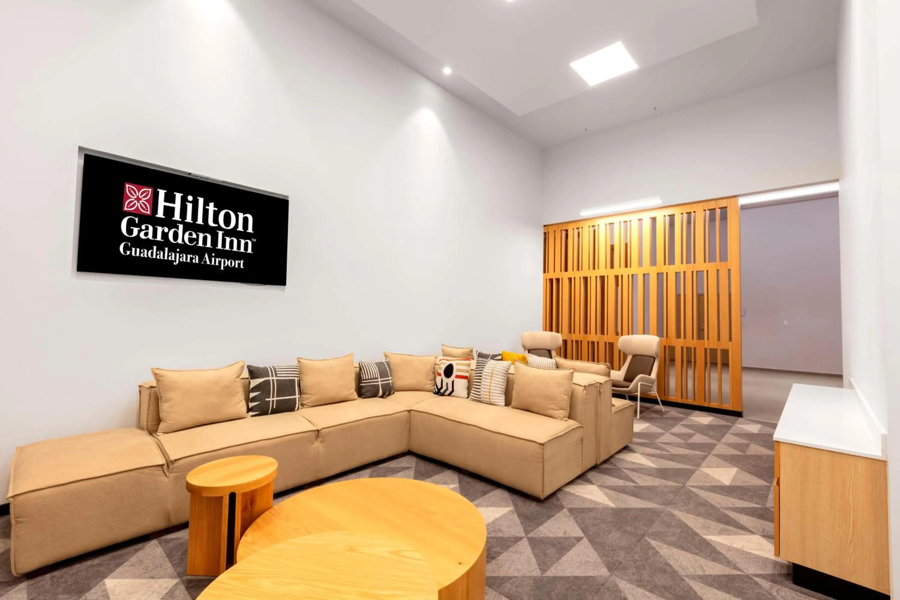 Lobby or reception in Hilton Garden Inn Guadalajara Airport