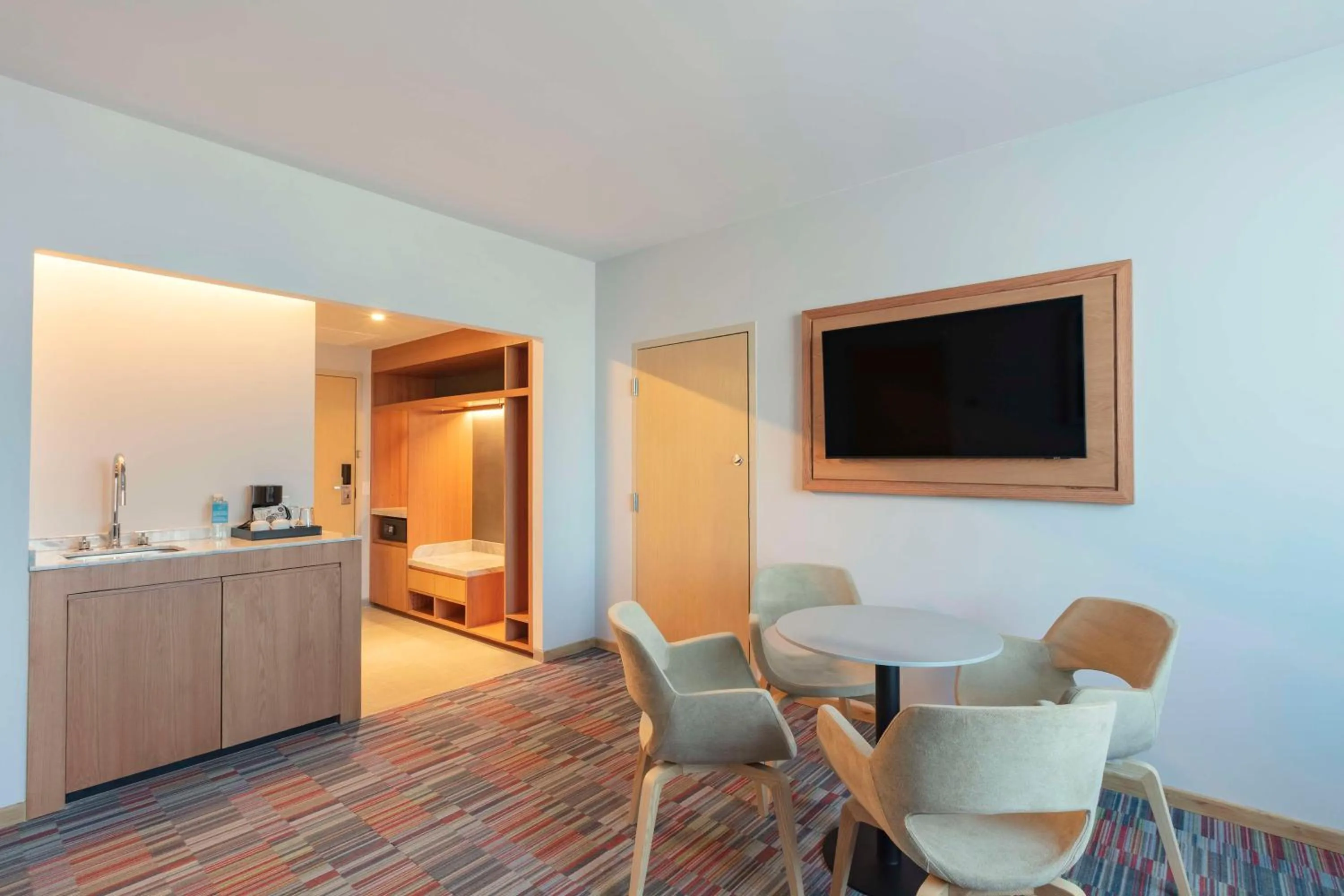 Photo of the whole room in Hilton Garden Inn Guadalajara Airport