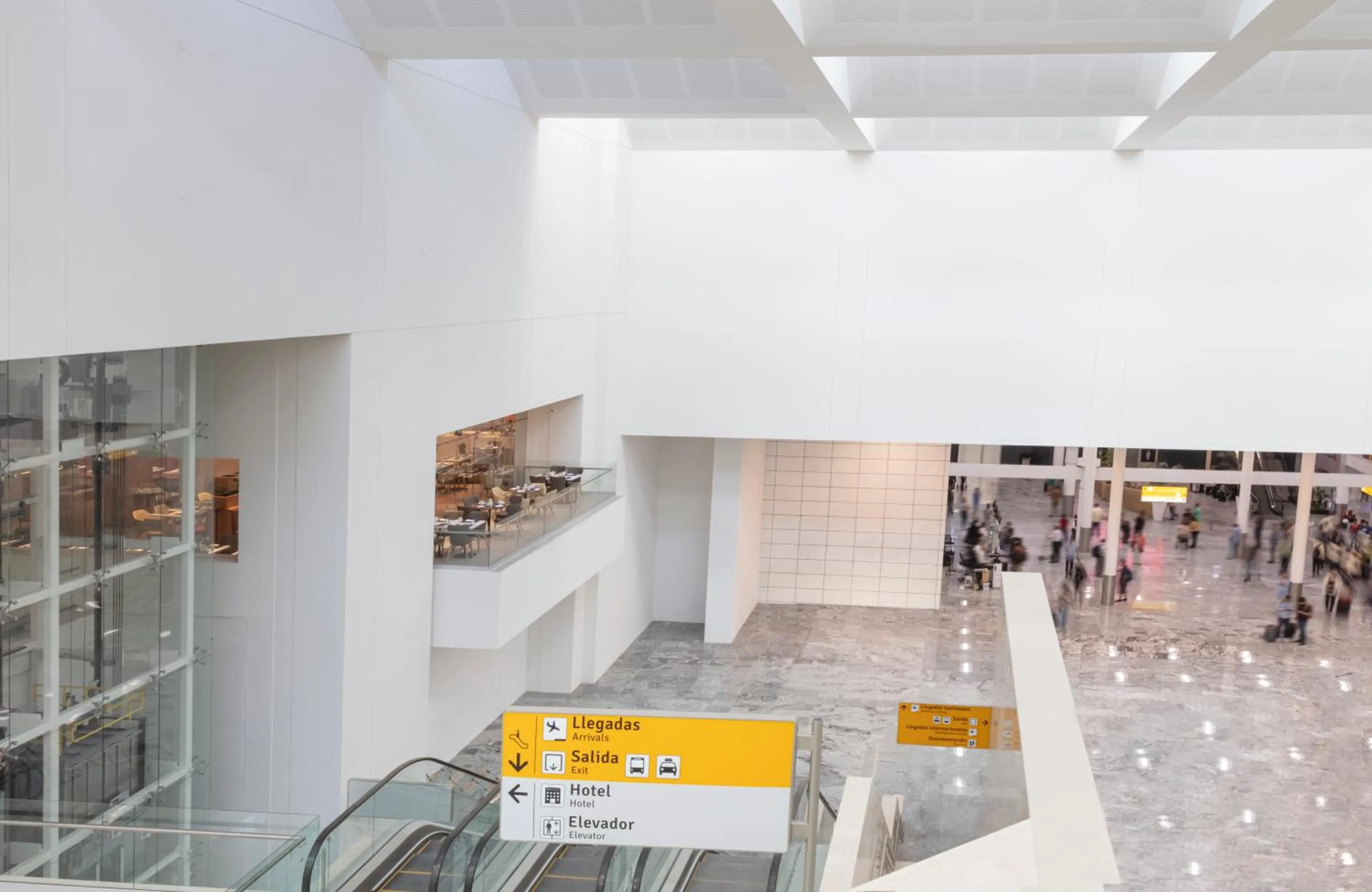 Facade/entrance in Hilton Garden Inn Guadalajara Airport