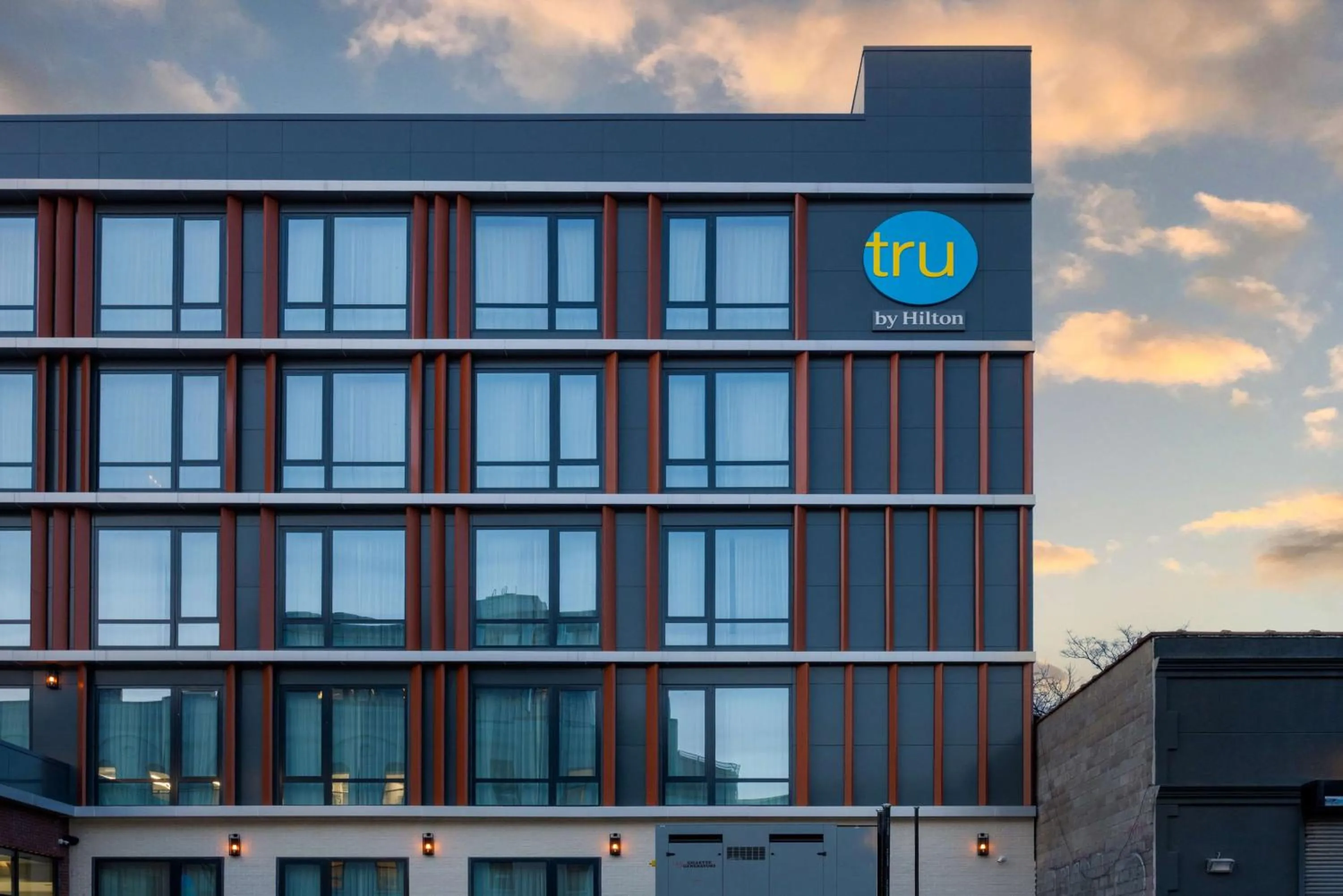 Property building in Tru By Hilton Brooklyn
