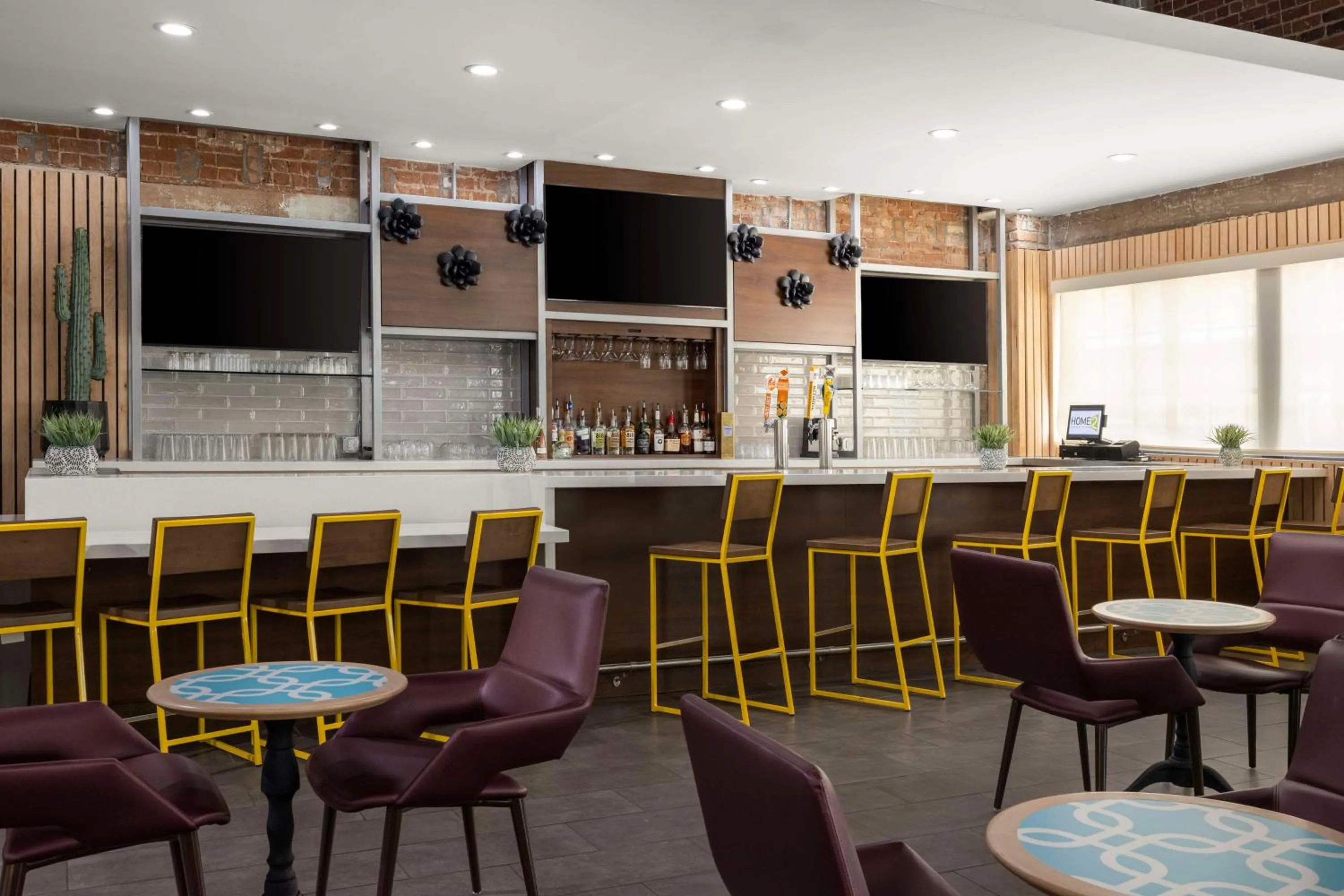 Lounge or bar in Home2 Suites By Hilton Phoenix Downtown