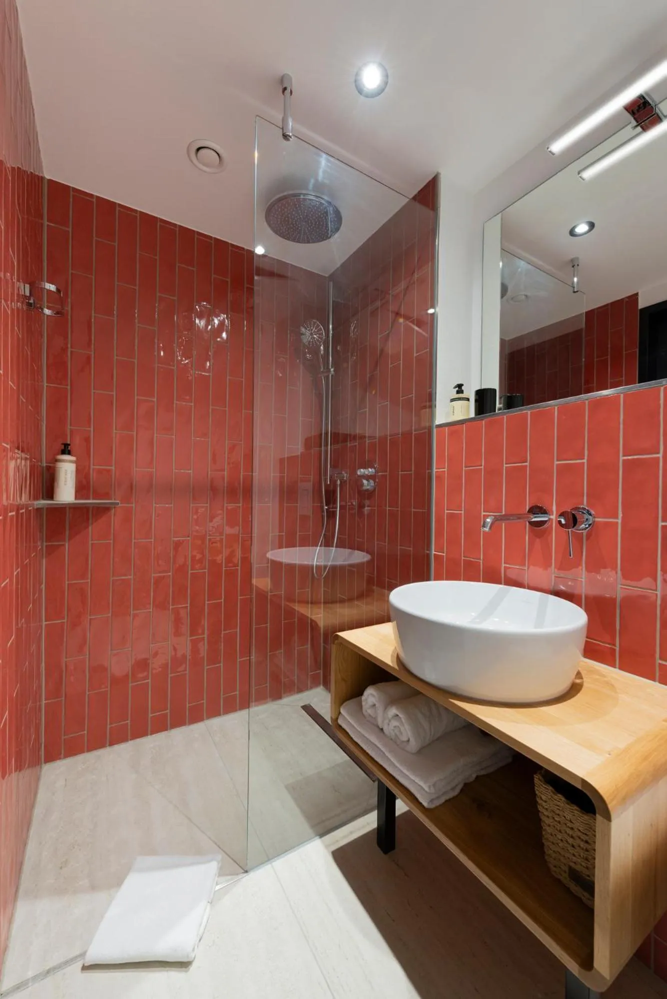 Shower in The Barthels Boutique Hotel